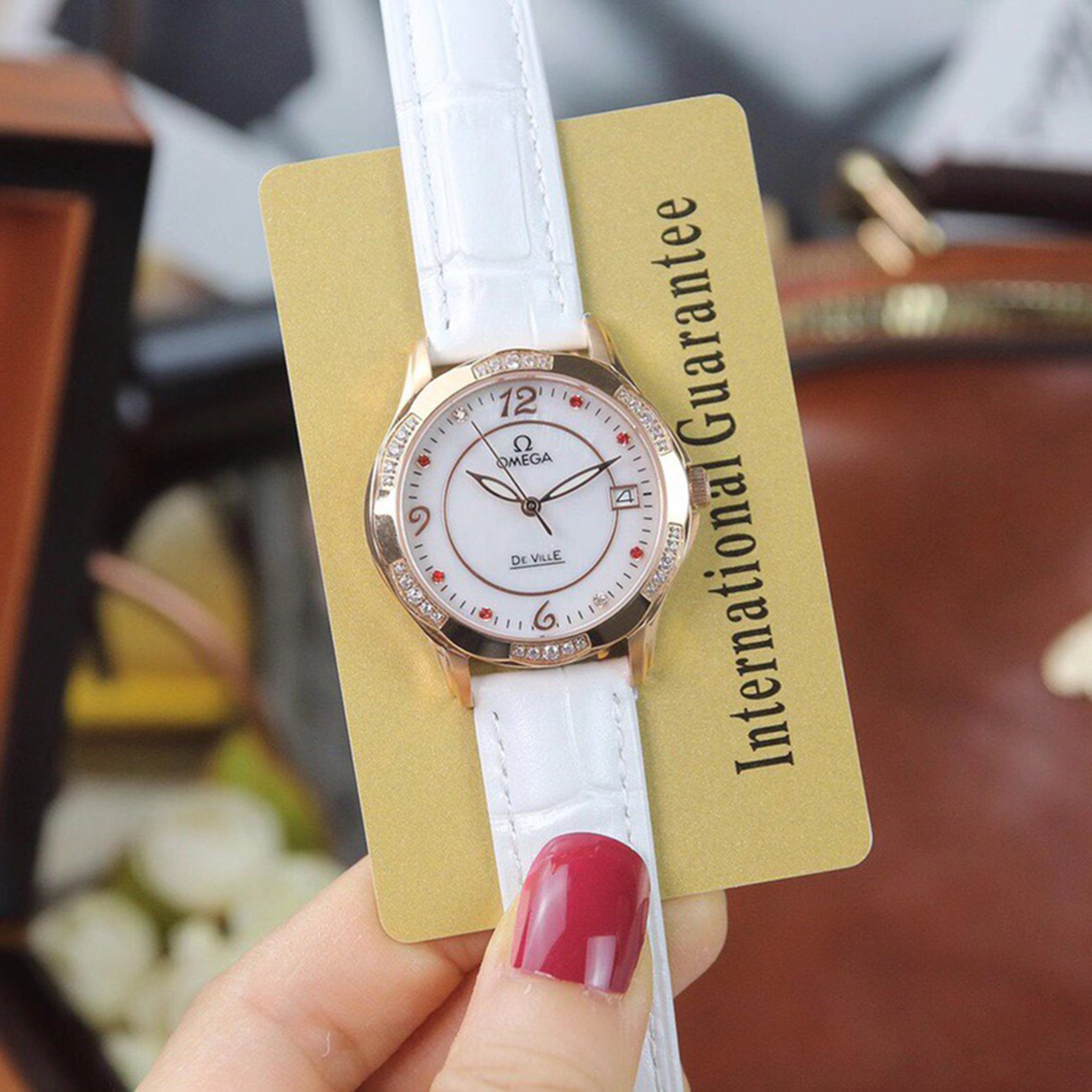 Elegant Ceramic Ladies' Watch