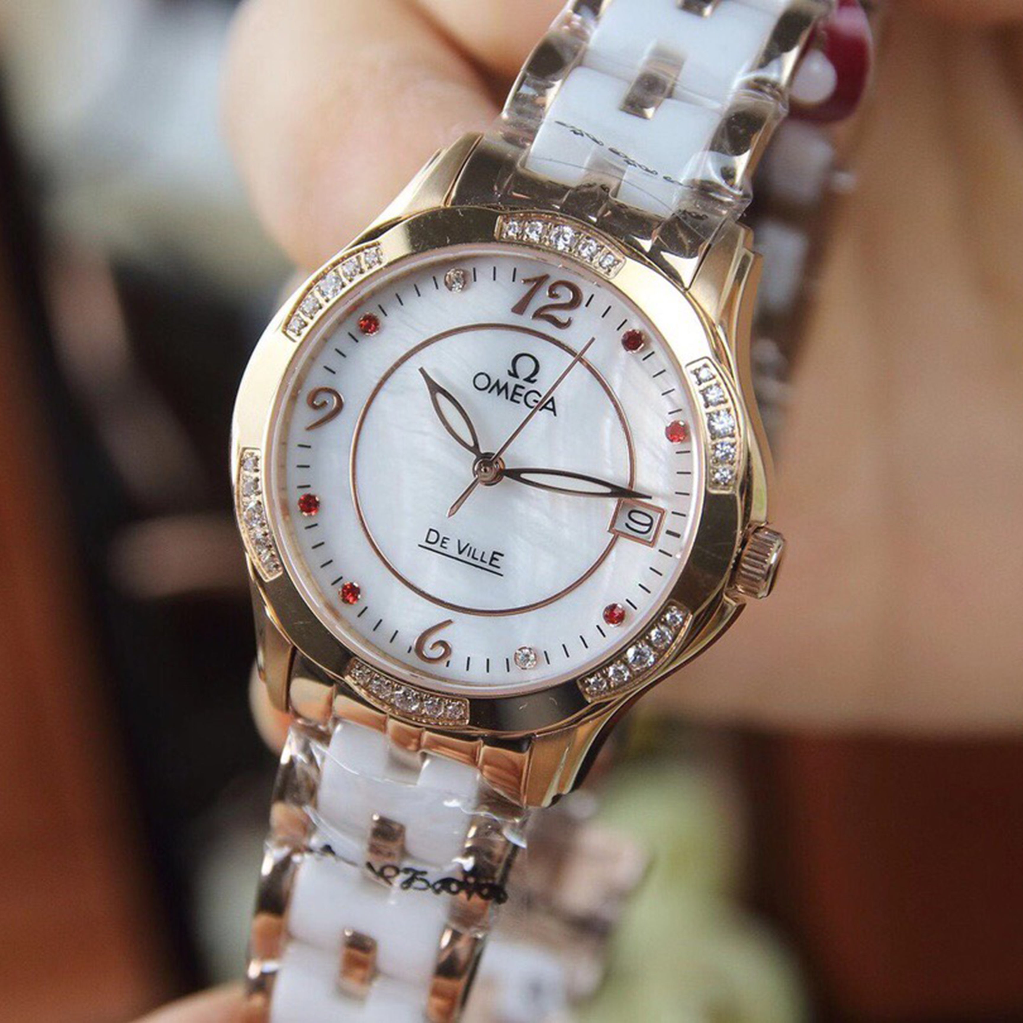 Elegant Ceramic Ladies' Watch