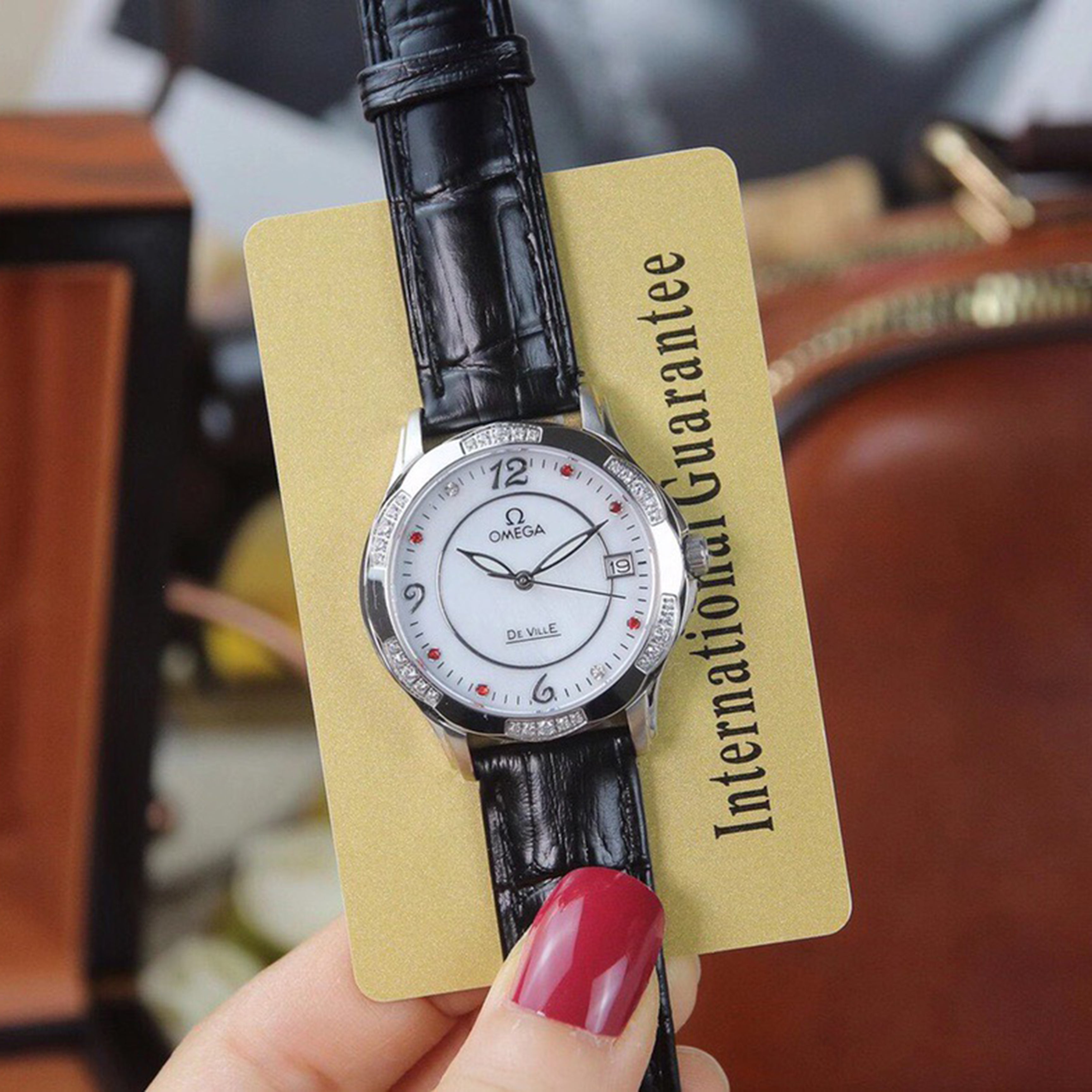 Elegant Ceramic Ladies' Watch