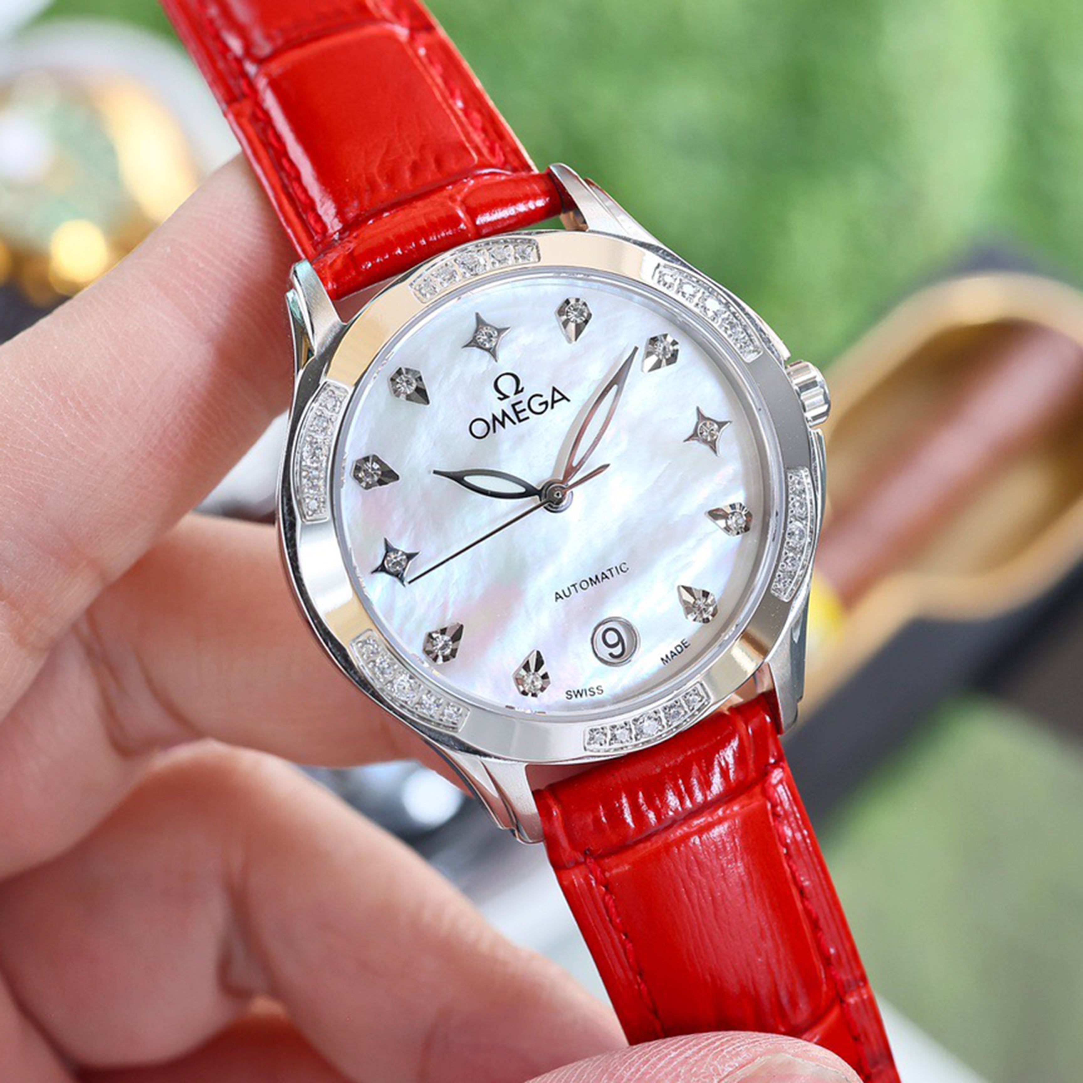 Elegant Ceramic Ladies' Watch