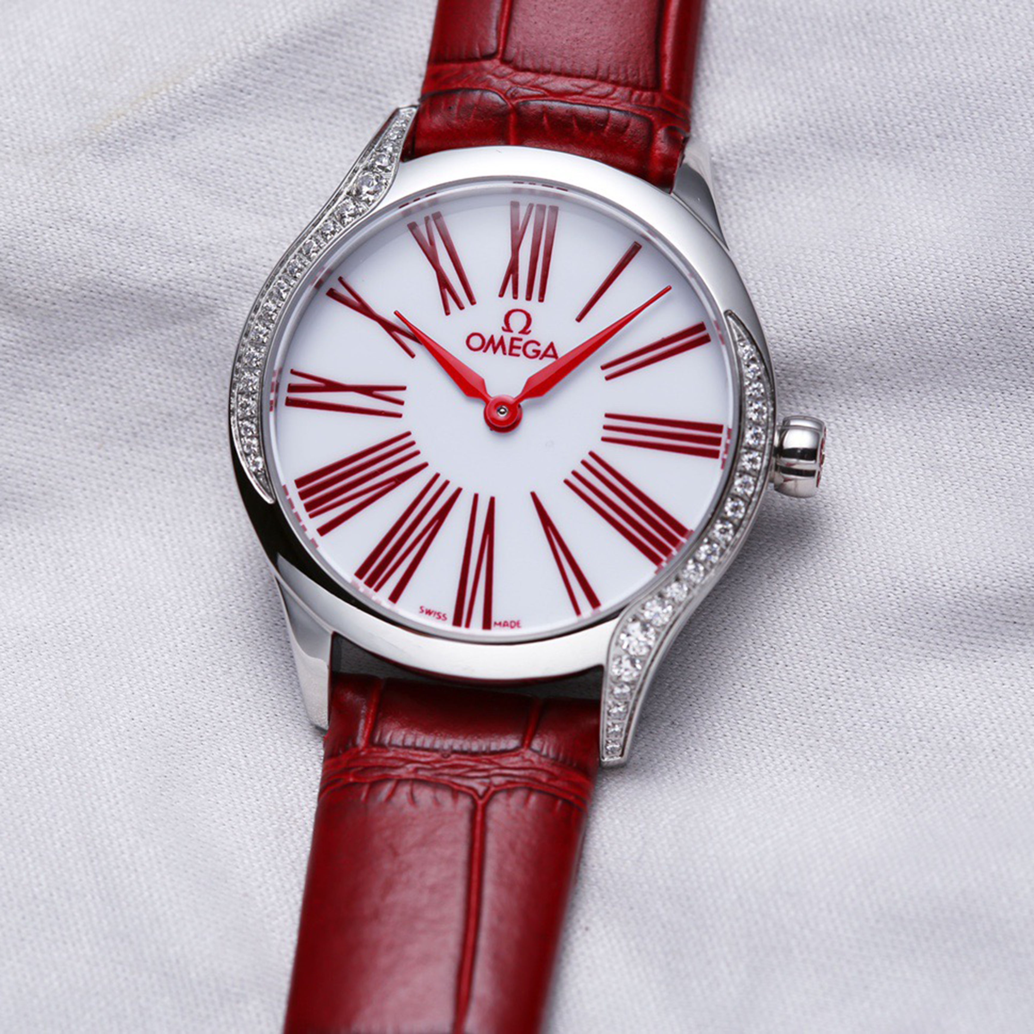 De Ville Quartz Ladies Watch 32MM