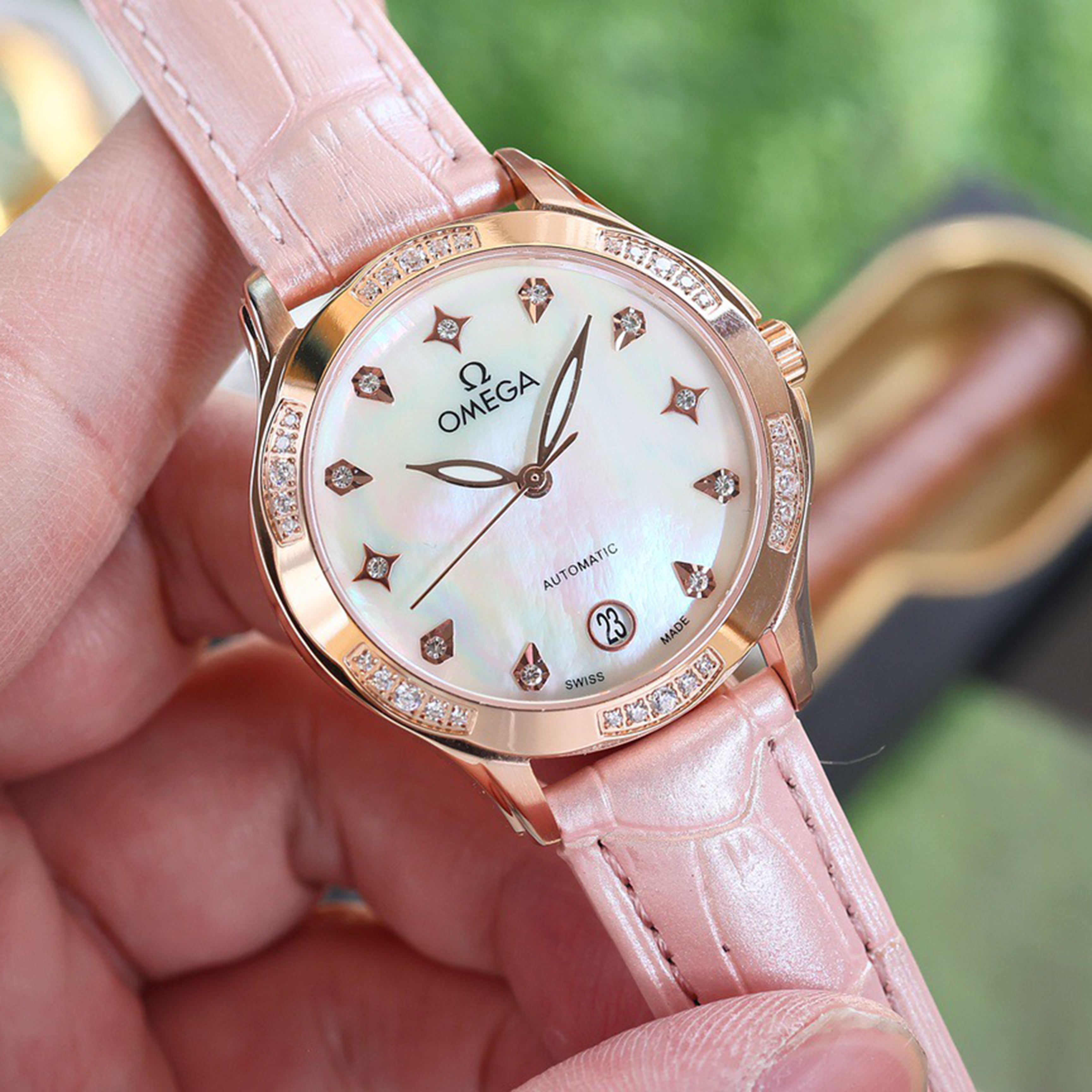 Elegant Ceramic Ladies' Watch