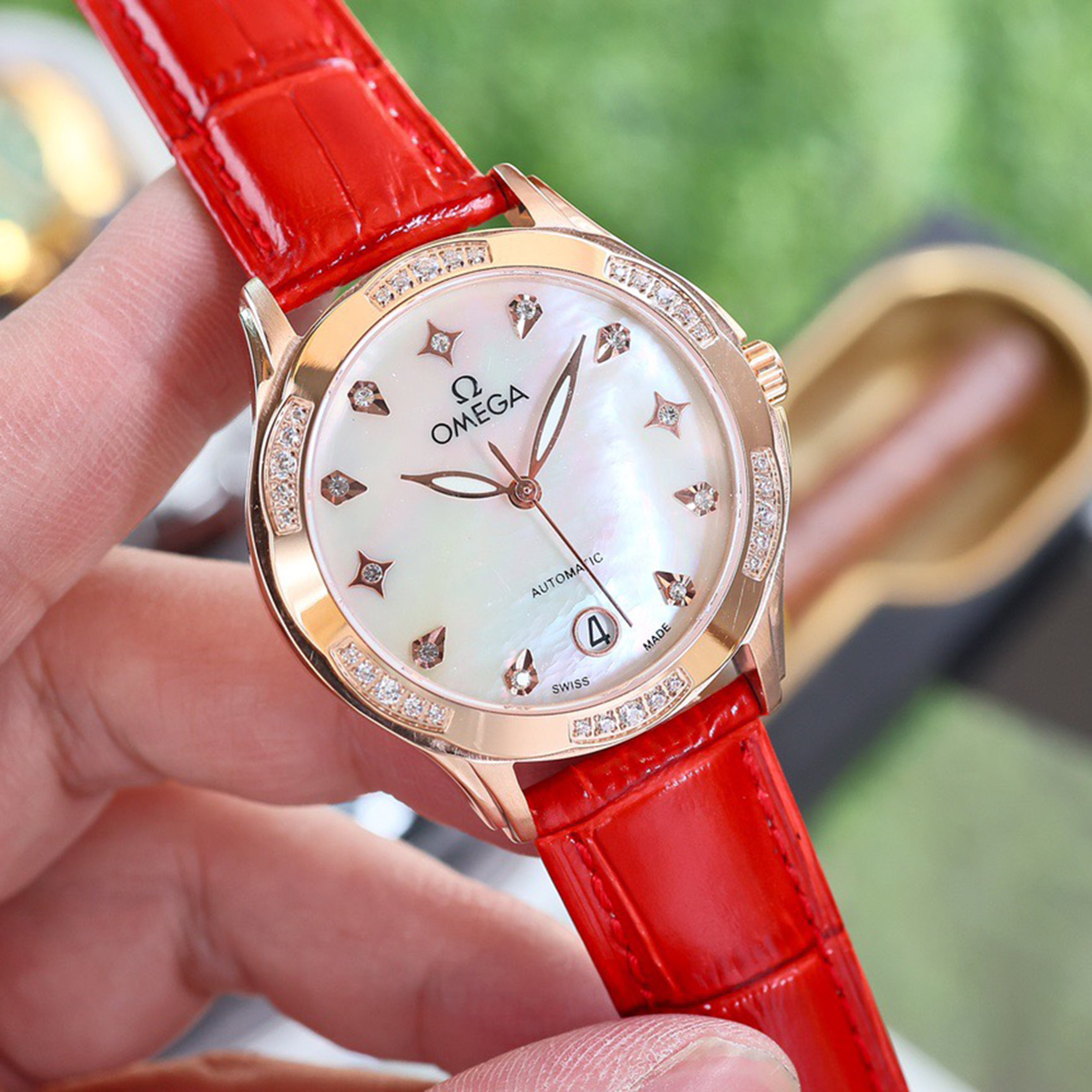 Elegant Ceramic Ladies' Watch