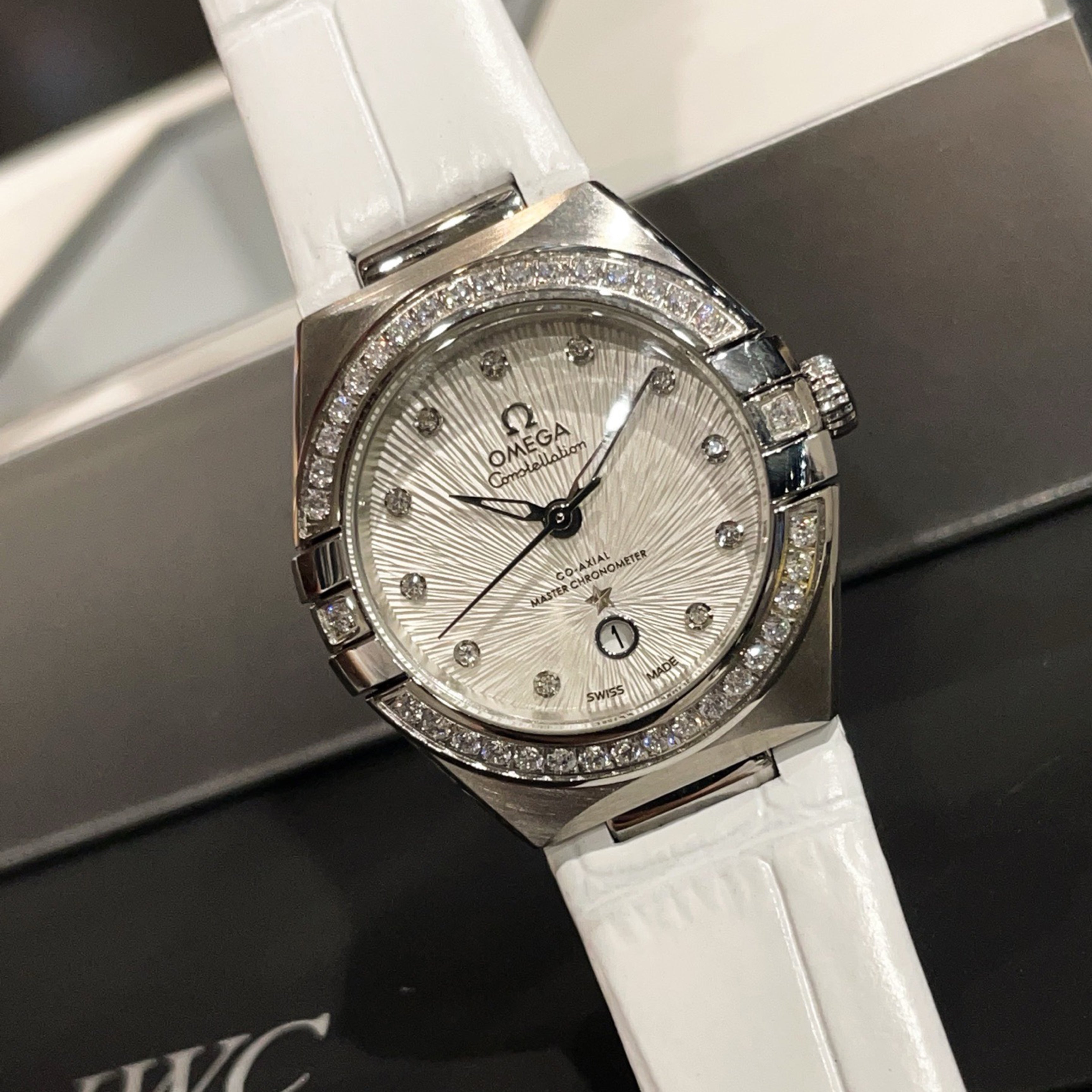 Fifth Generation Constellation Ladies' 29mm