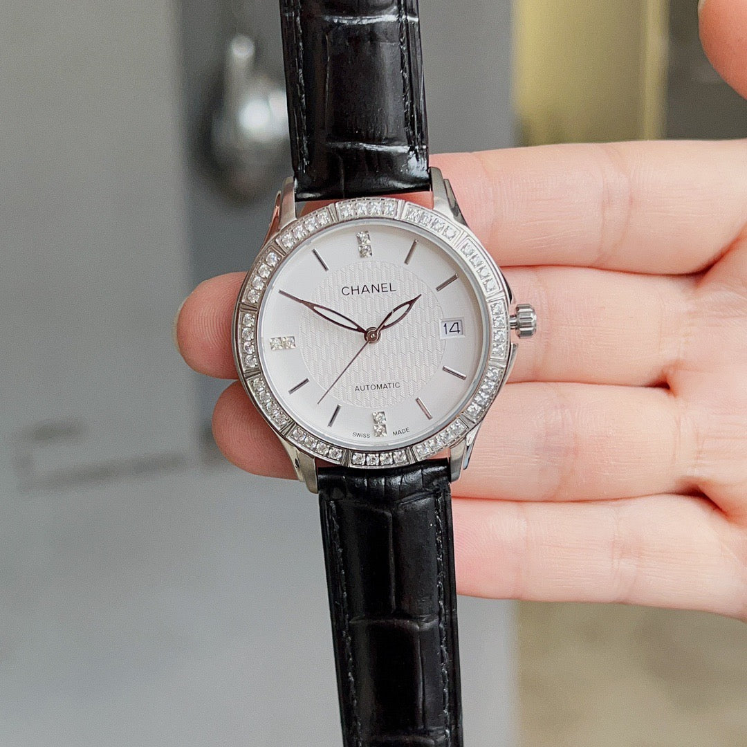 Elegant Ladies' Watch