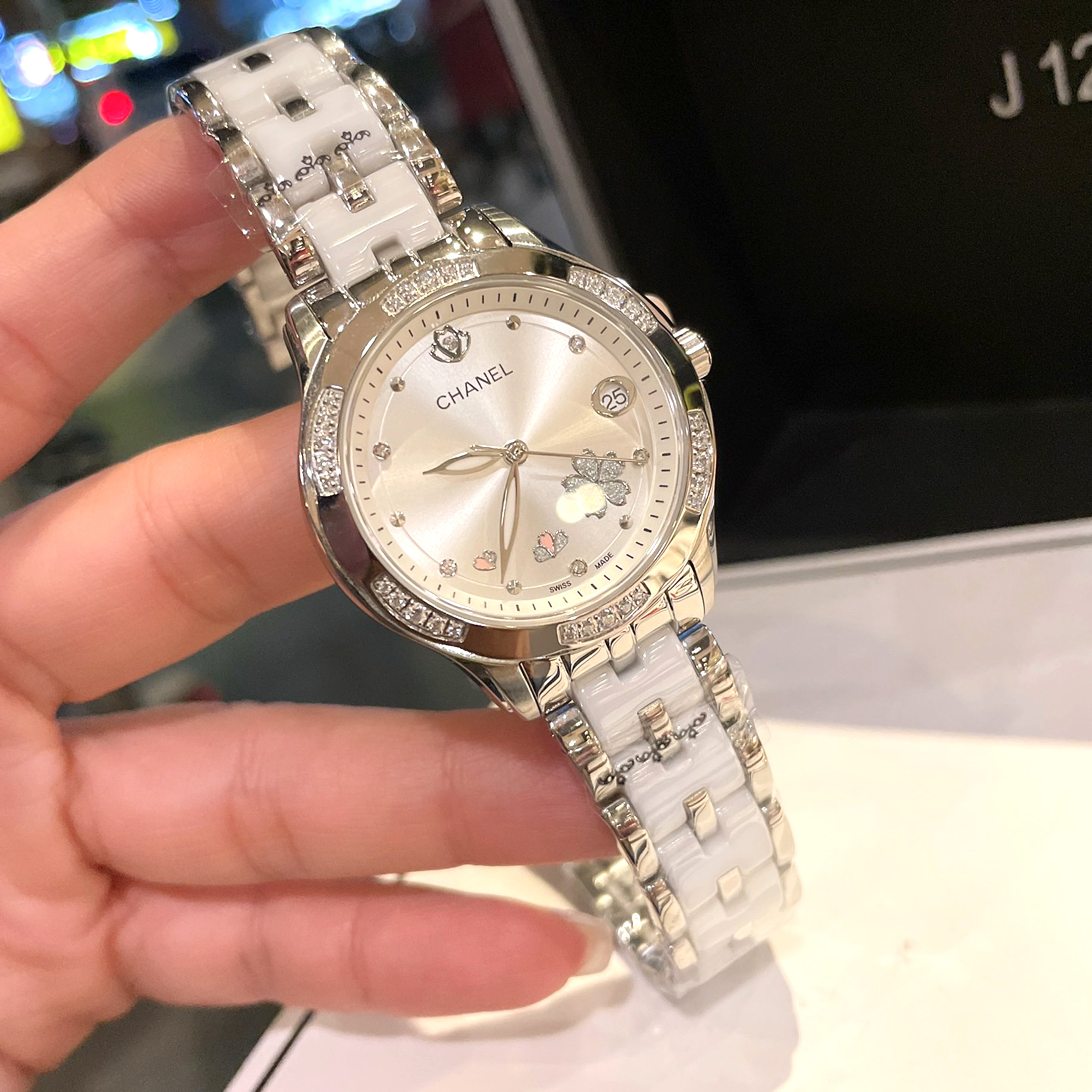 Essential Quartz Watch for Women 34MM