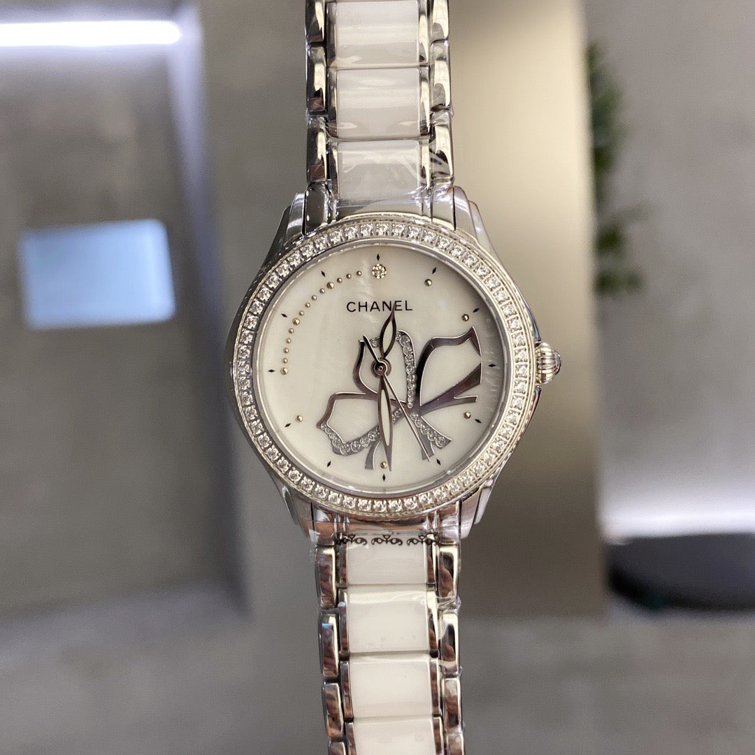 Latest Women's Watch 33MM
