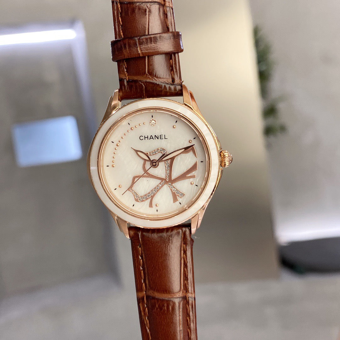 Latest Women's Watch 33MM