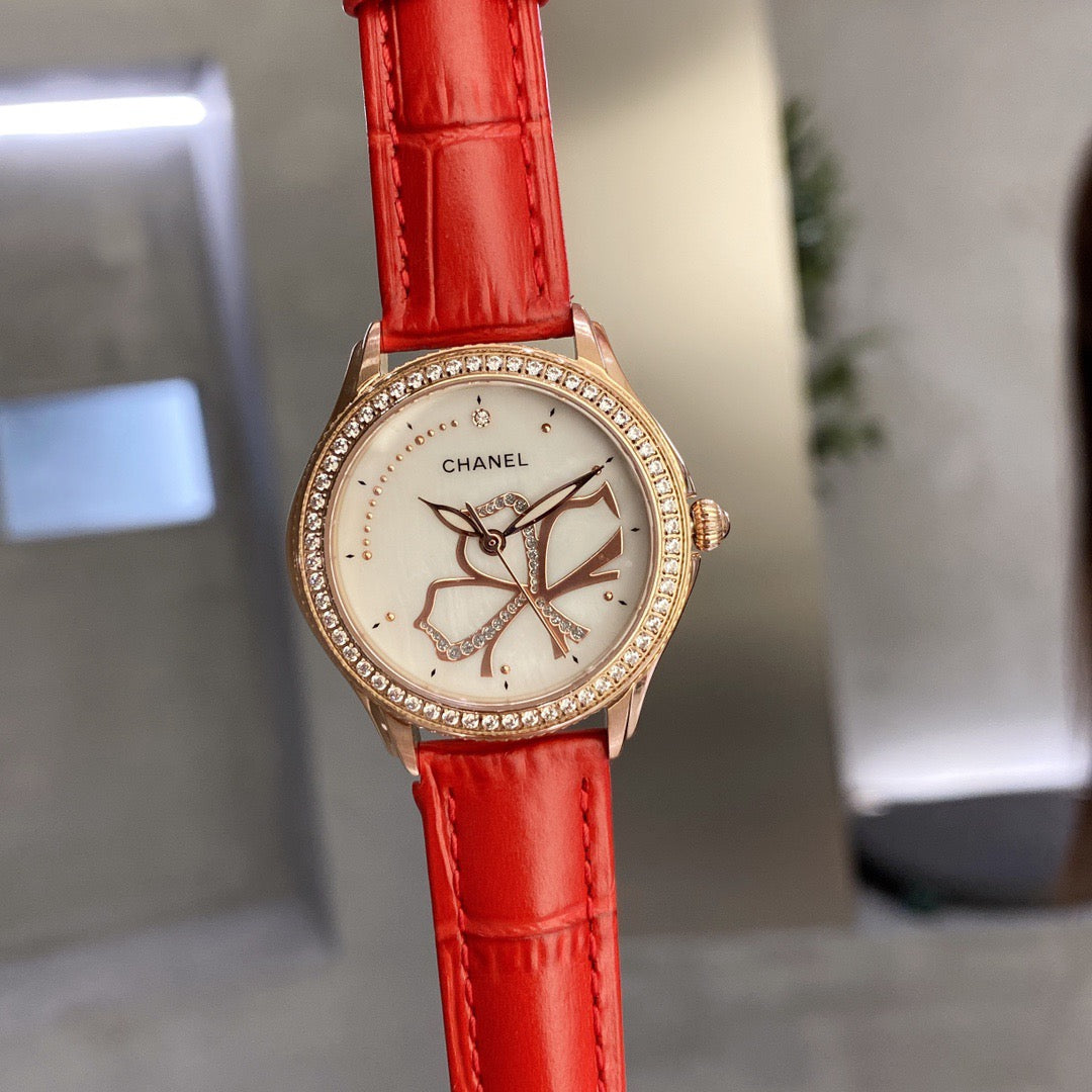 Latest Women's Watch 33MM