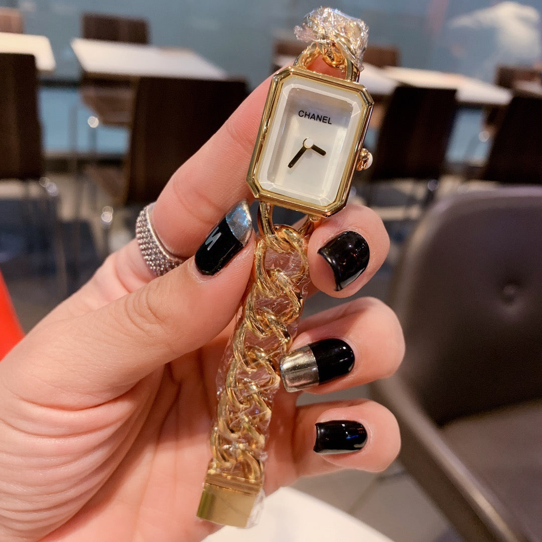 2PREMIÈRE CHAÎNE WATCH