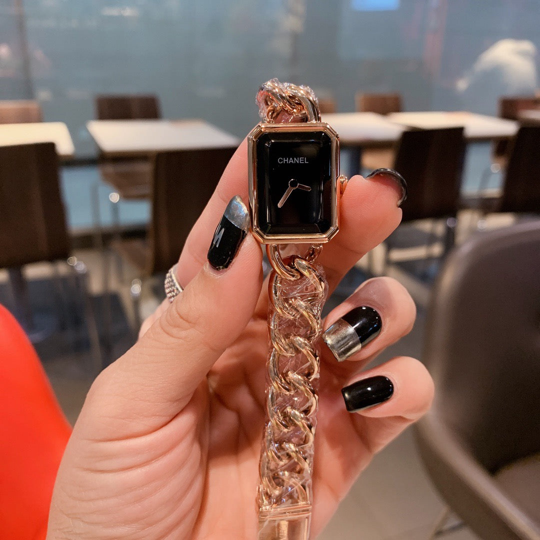 2PREMIÈRE CHAÎNE WATCH