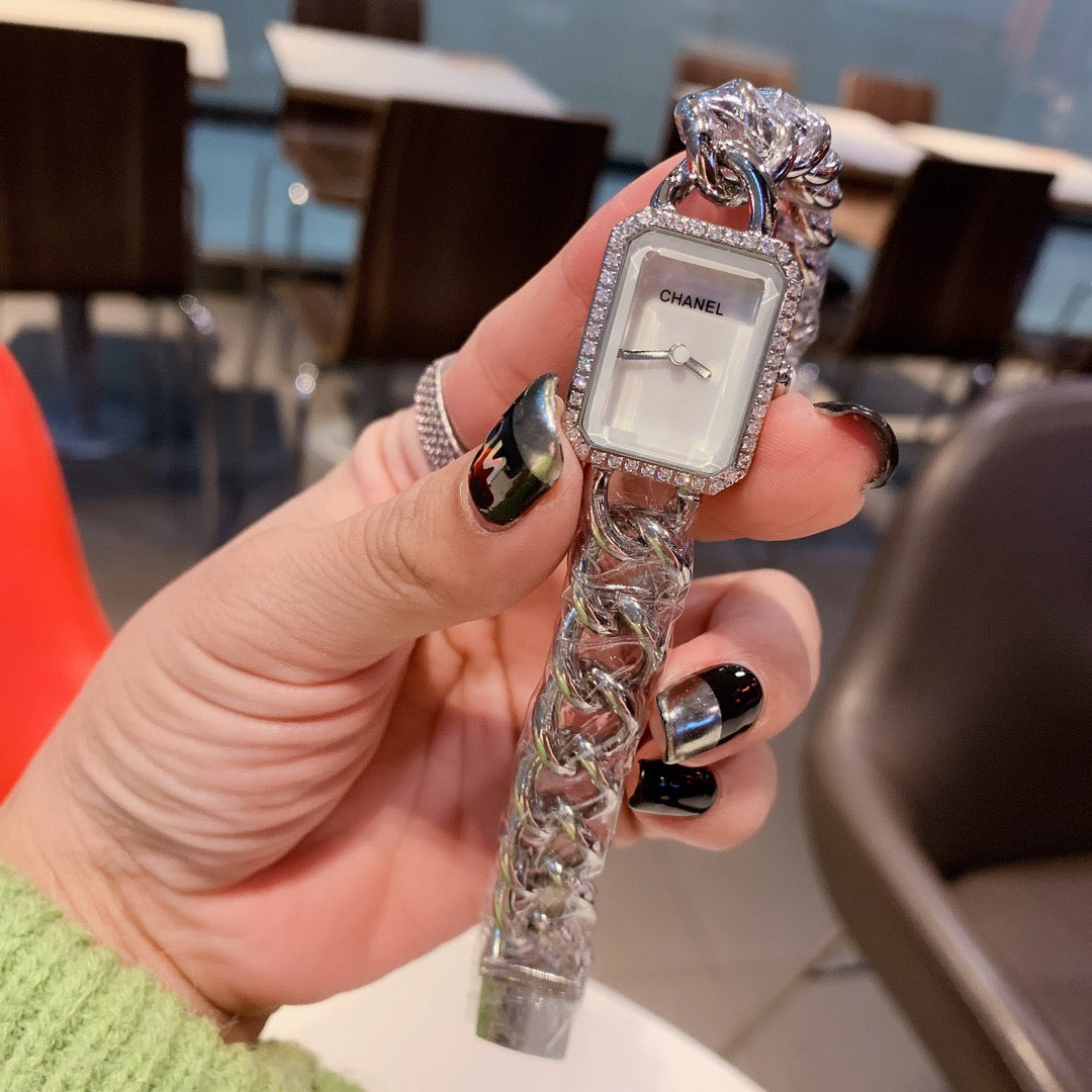 2PREMIÈRE CHAÎNE WATCH