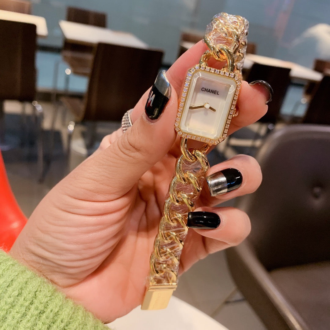 2PREMIÈRE CHAÎNE WATCH