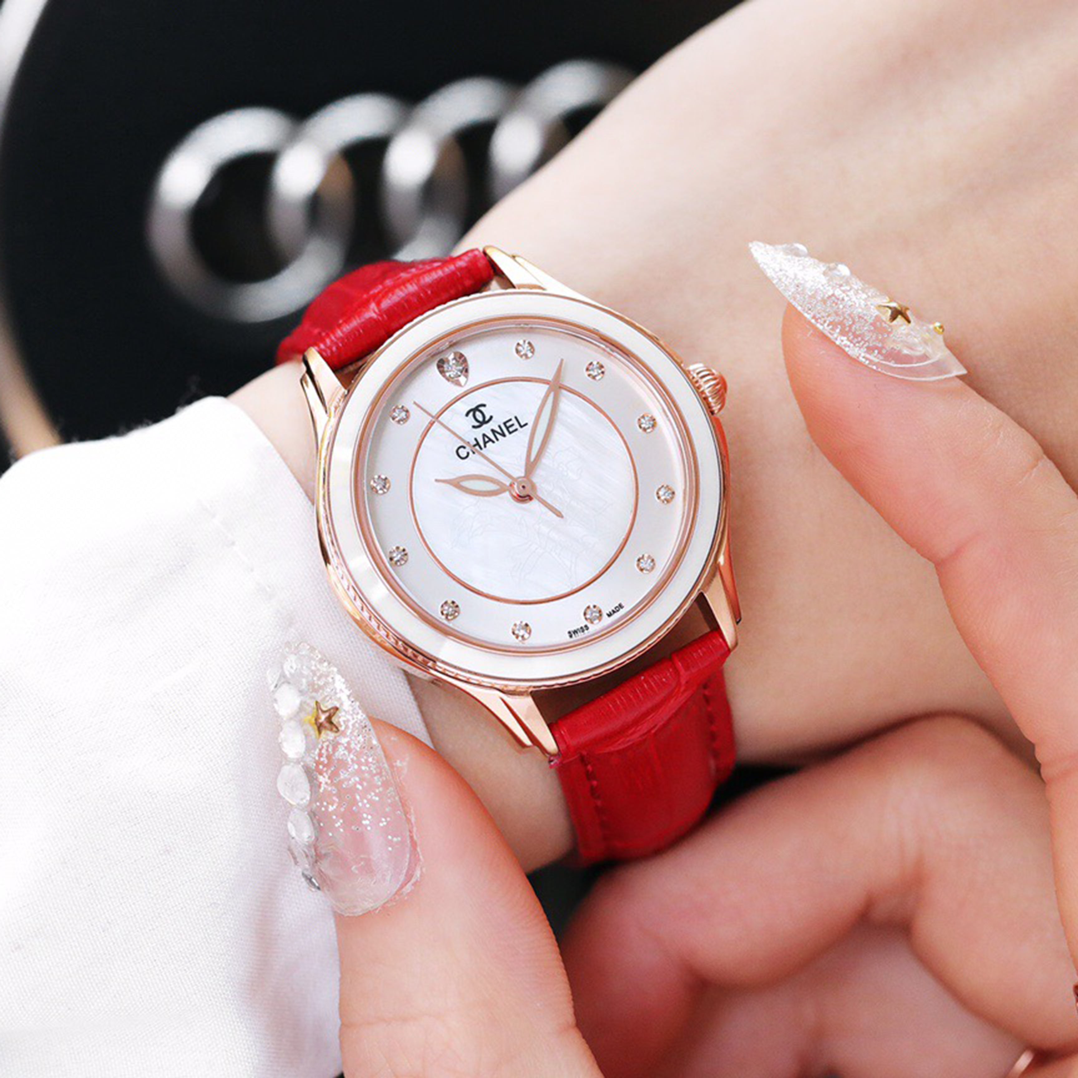 Elegant Ceramic Bezel Ladies' Watch 35MM