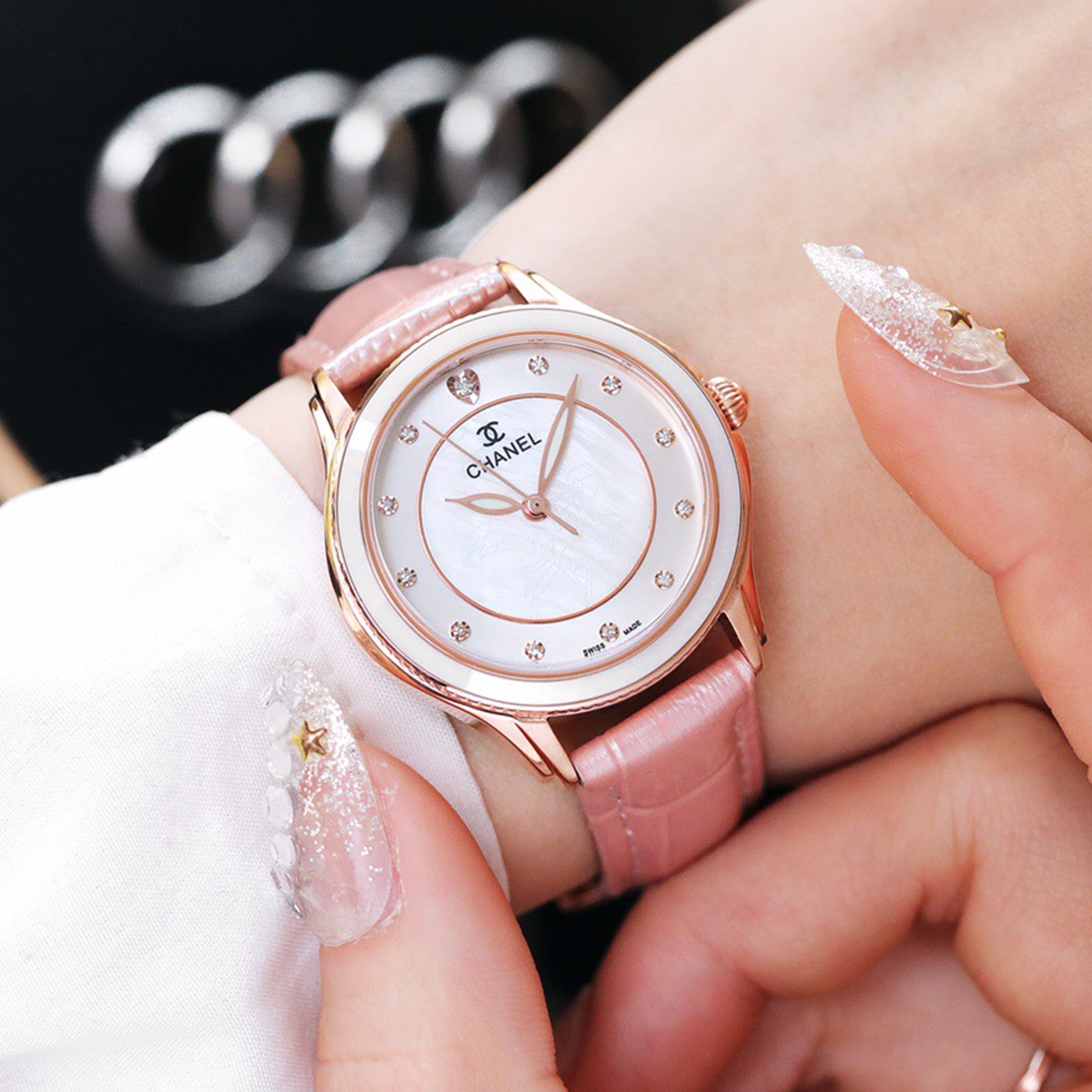 Elegant Ceramic Bezel Ladies' Watch 35MM