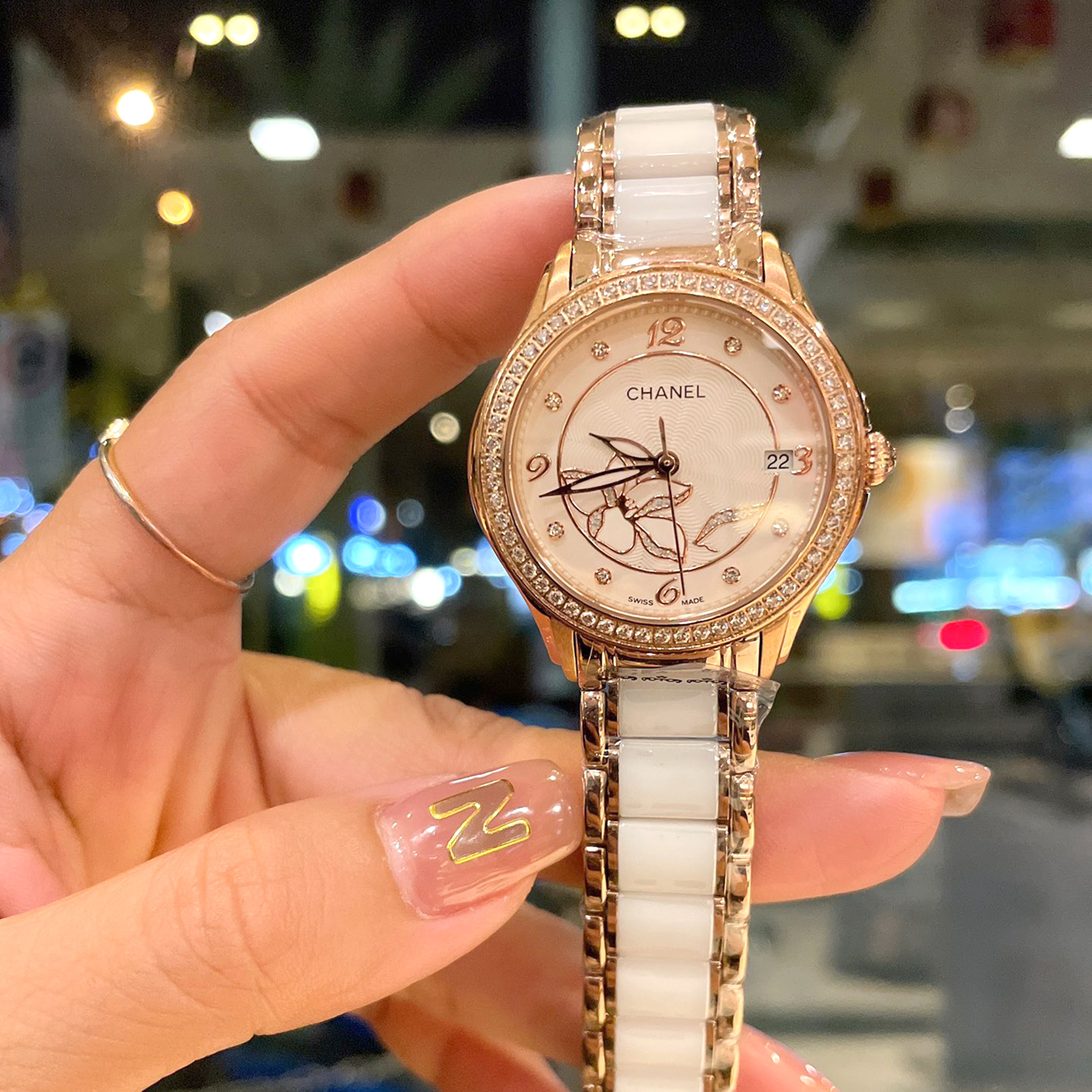 Latest Women's Watch 33MM