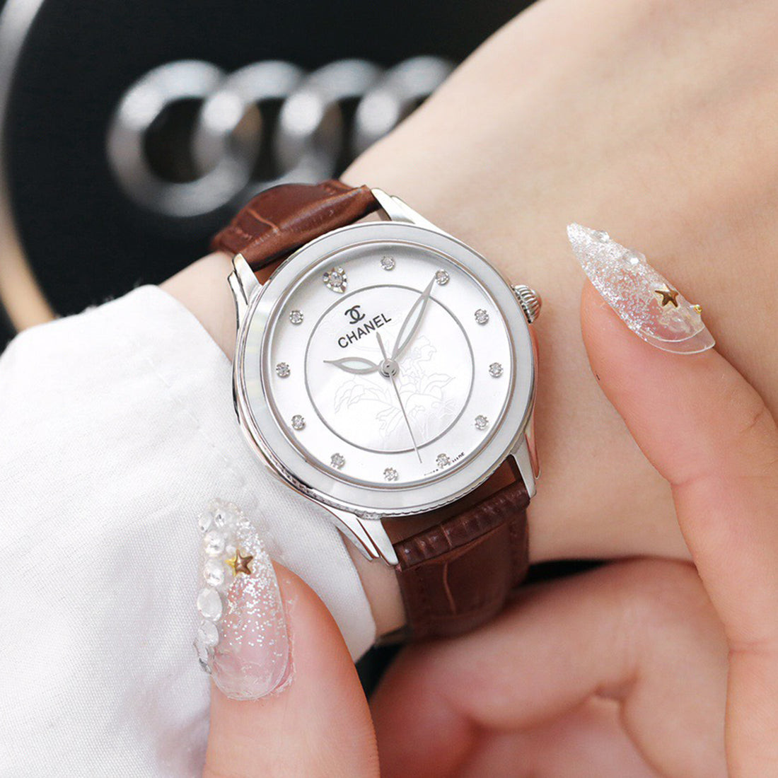 Elegant Ceramic Bezel Ladies' Watch 35MM