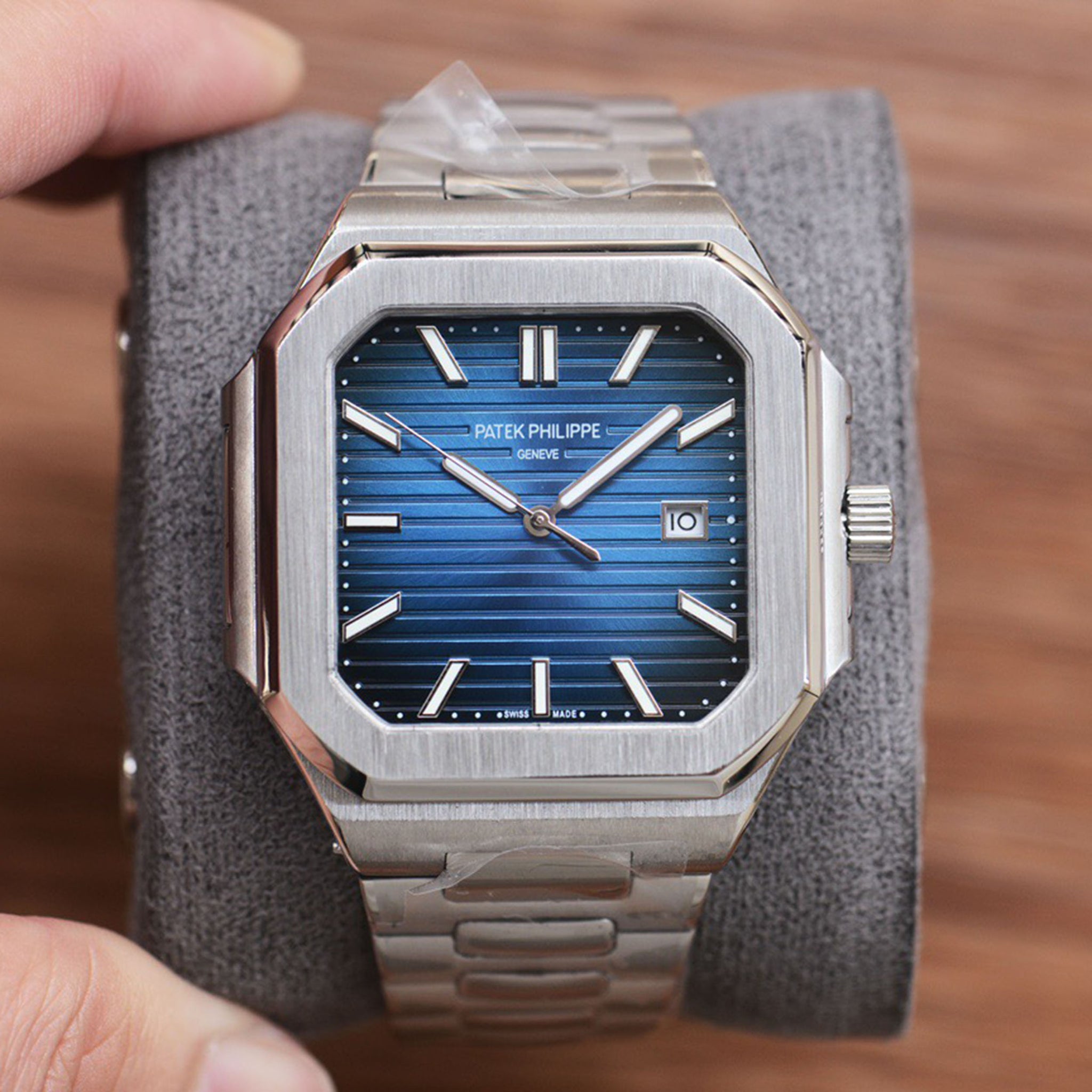 New Series CUBITUS 5821 Watch