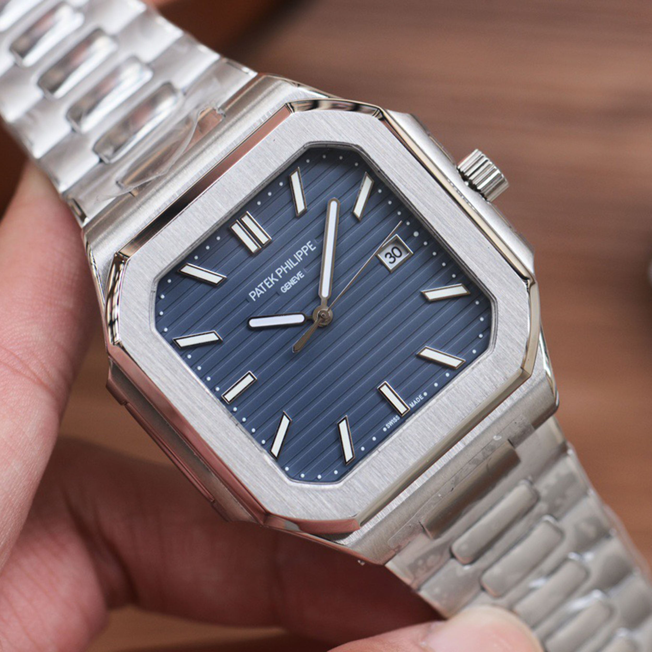 New Series CUBITUS 5821 Watch