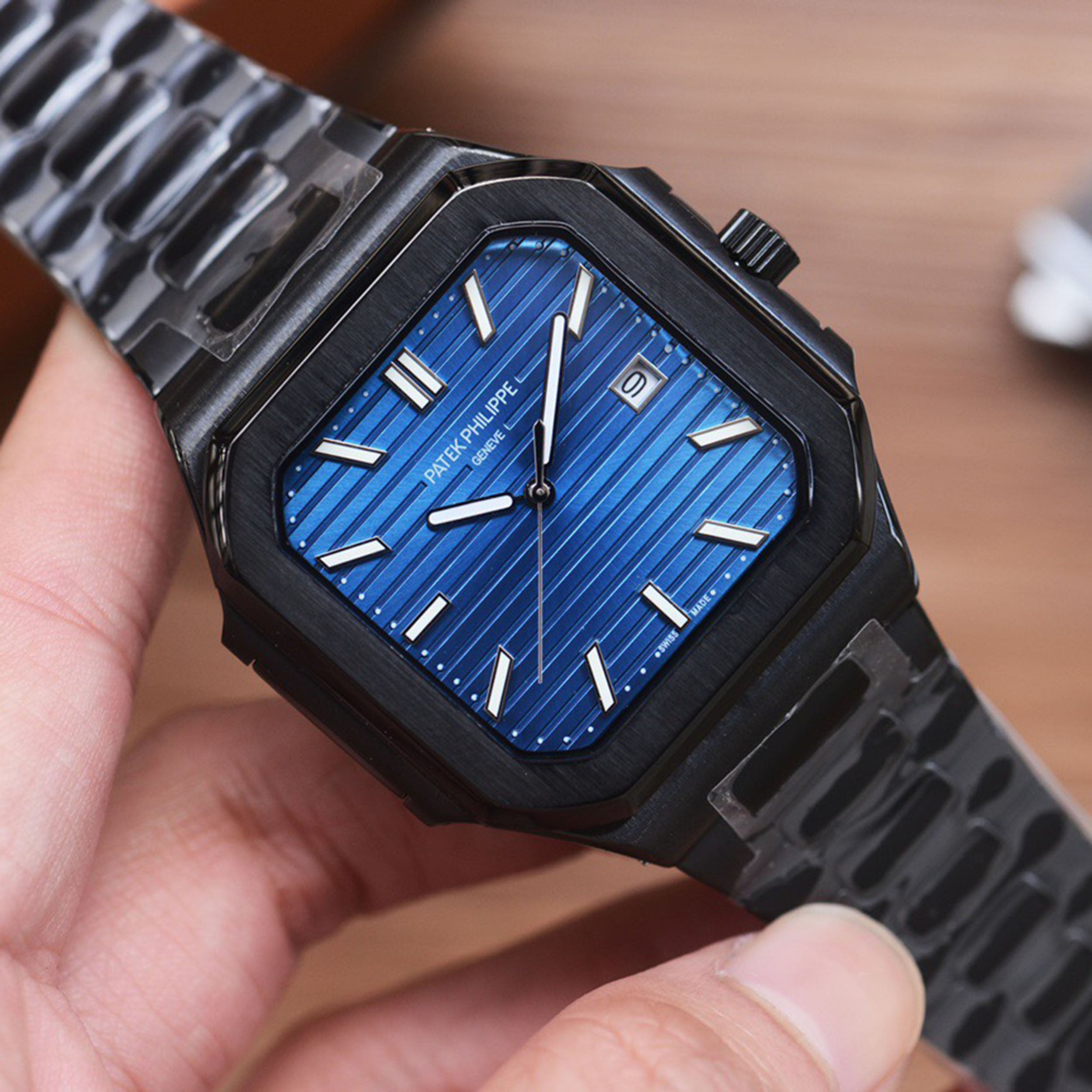 New Series CUBITUS 5821 Watch