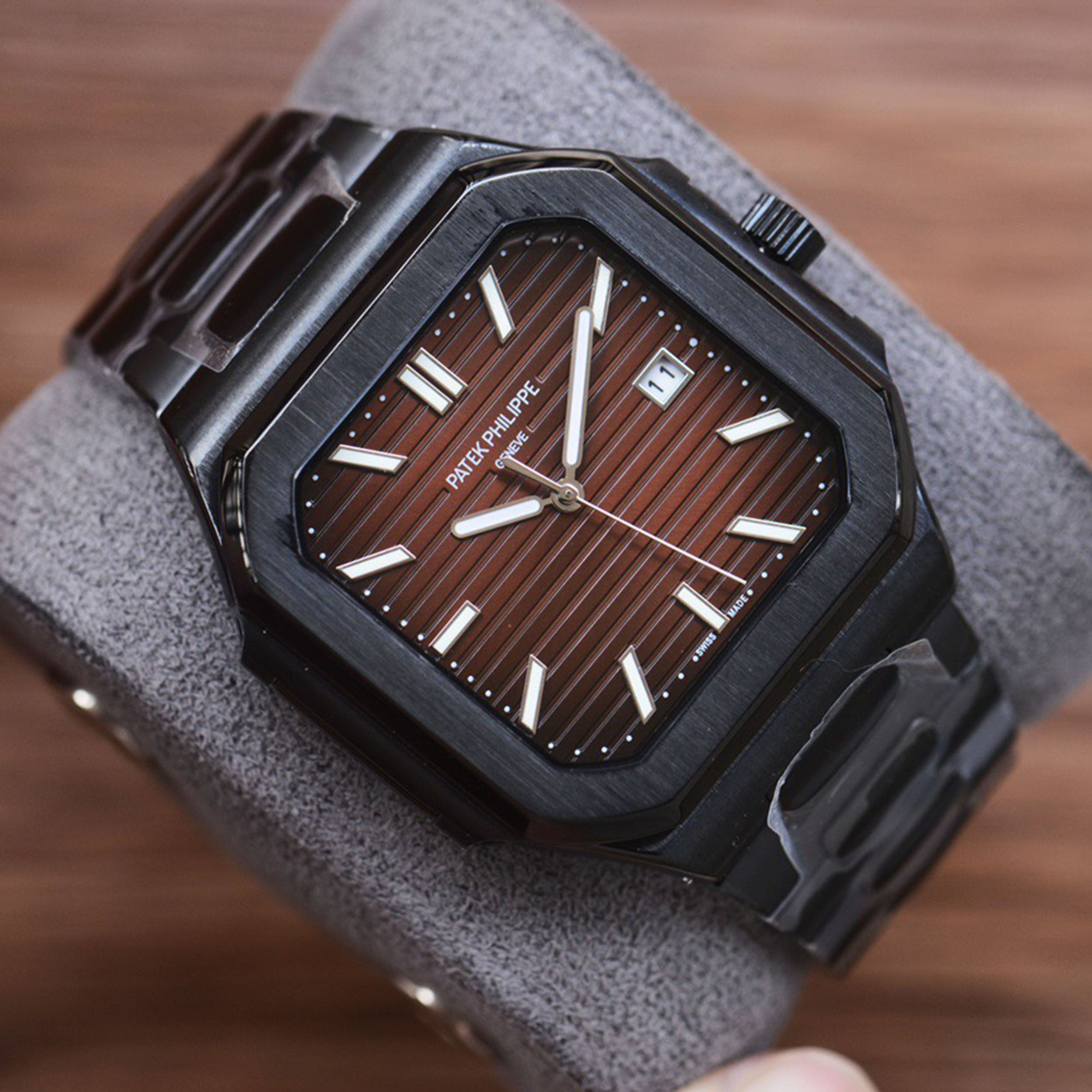 New Series CUBITUS 5821 Watch