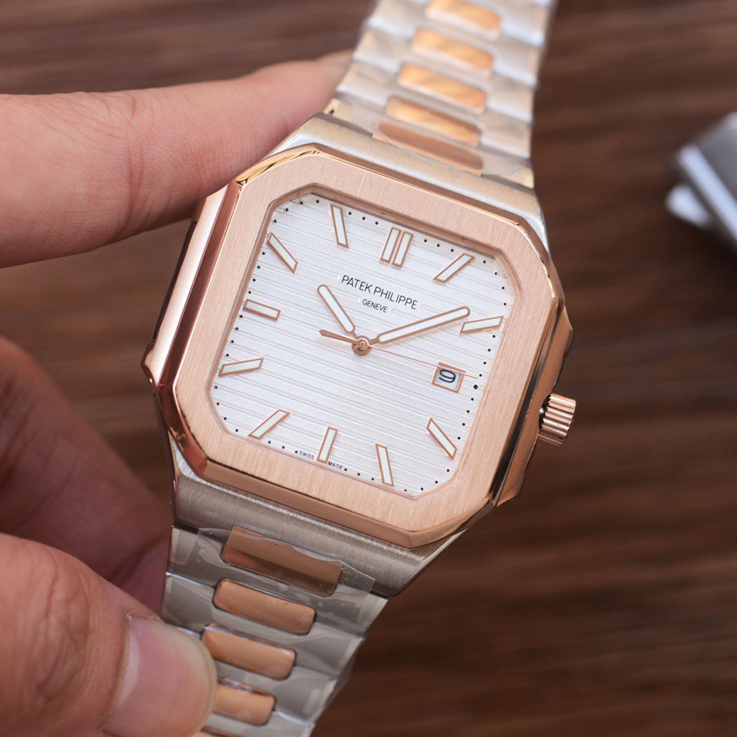 New Series CUBITUS 5821 Watch