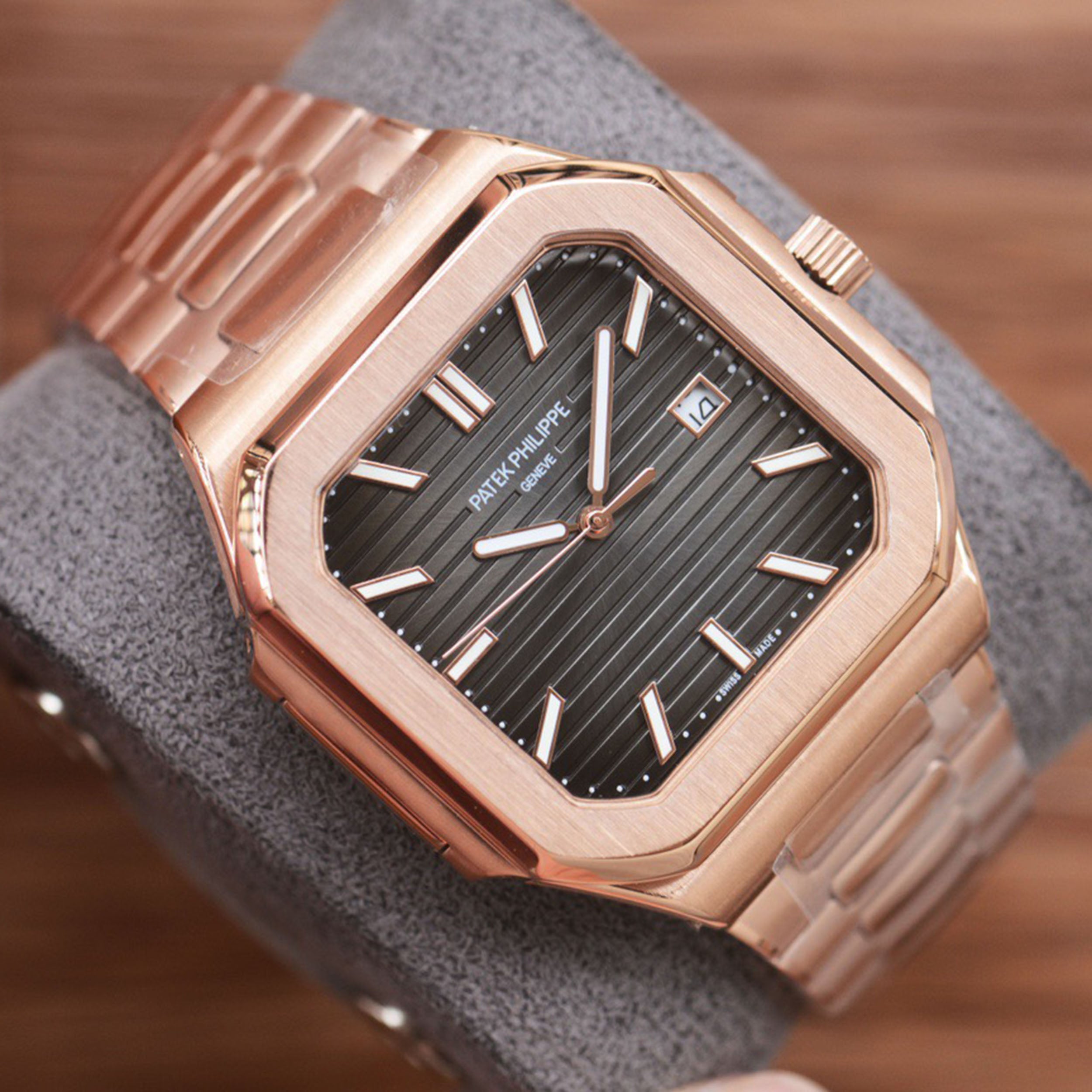 New Series CUBITUS 5821 Watch