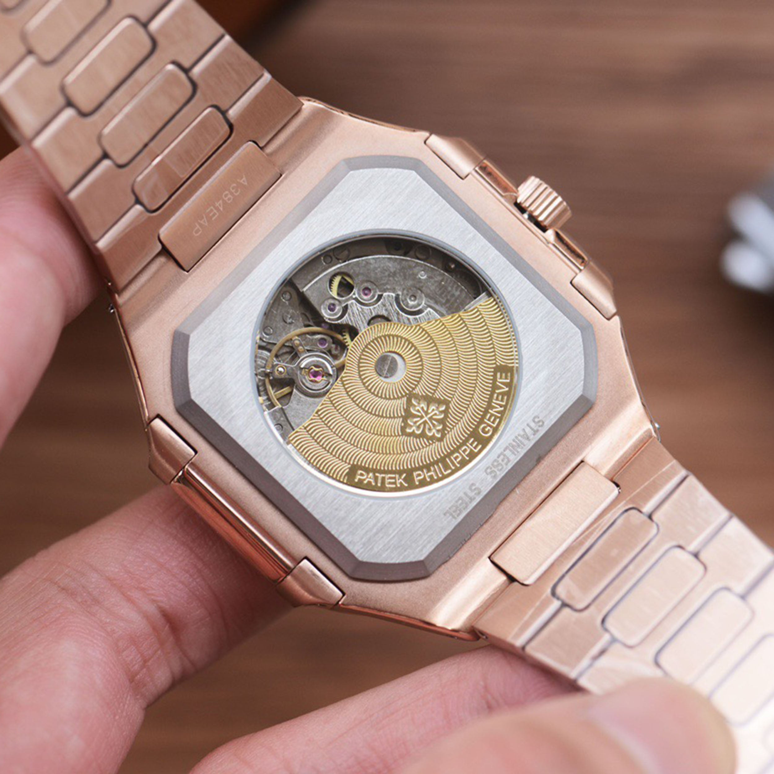 New Series CUBITUS 5821 Watch