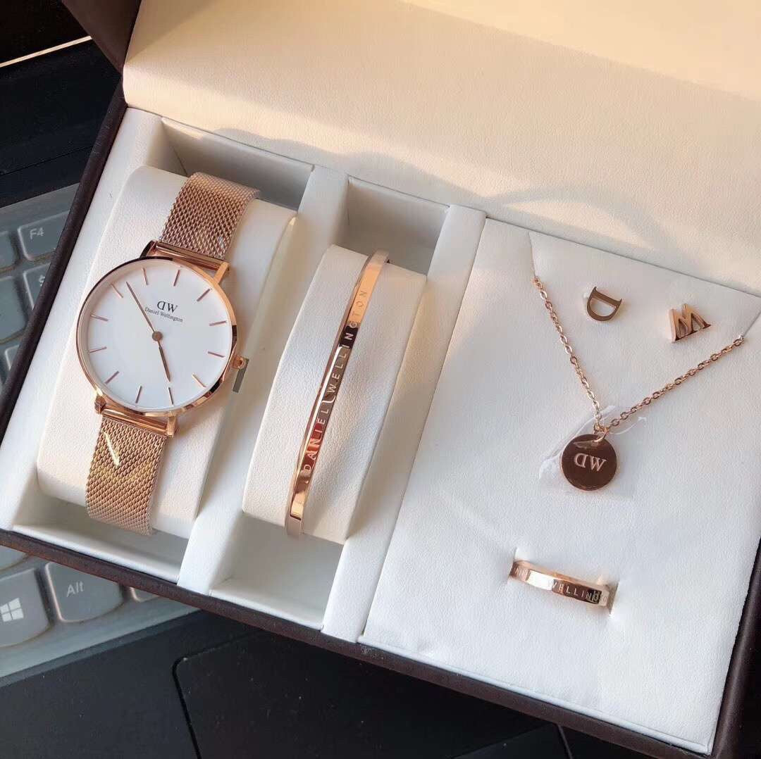 Classic Couple's Five-Piece Set