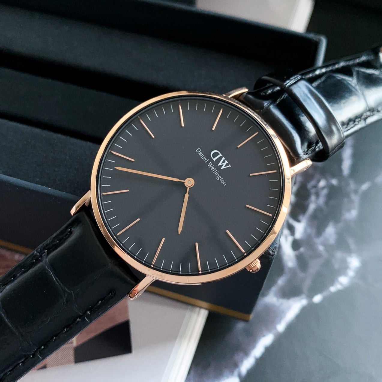 Cambridge Classic Leather Strap Men's Watch 40MM