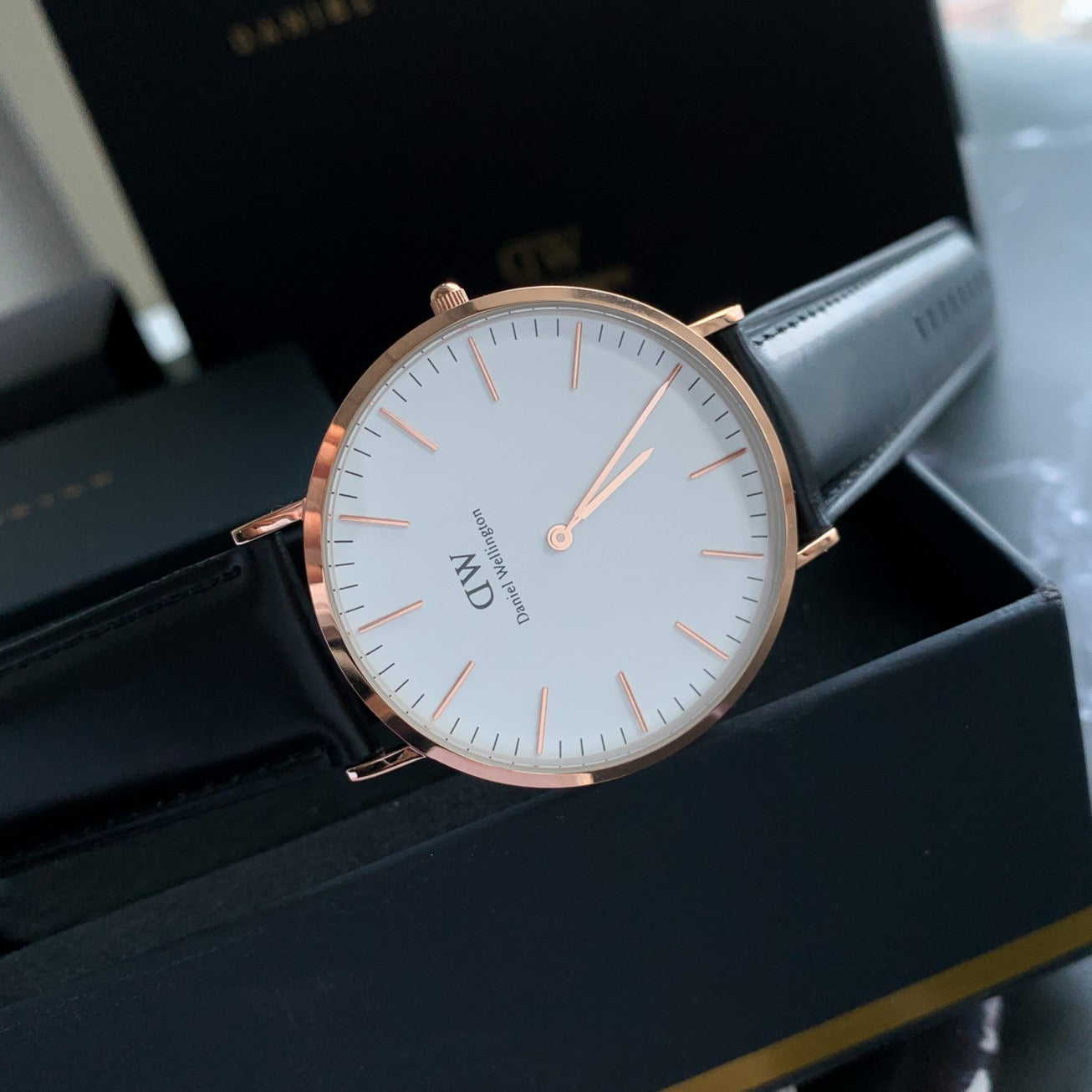 Cambridge Classic Leather Strap Men's Watch 40MM