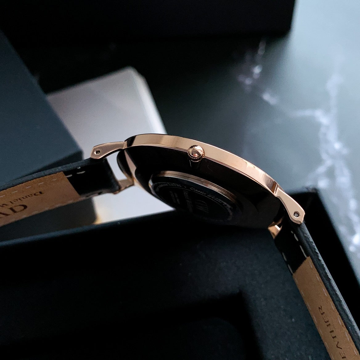 Cambridge Classic Leather Strap Men's Watch 40MM