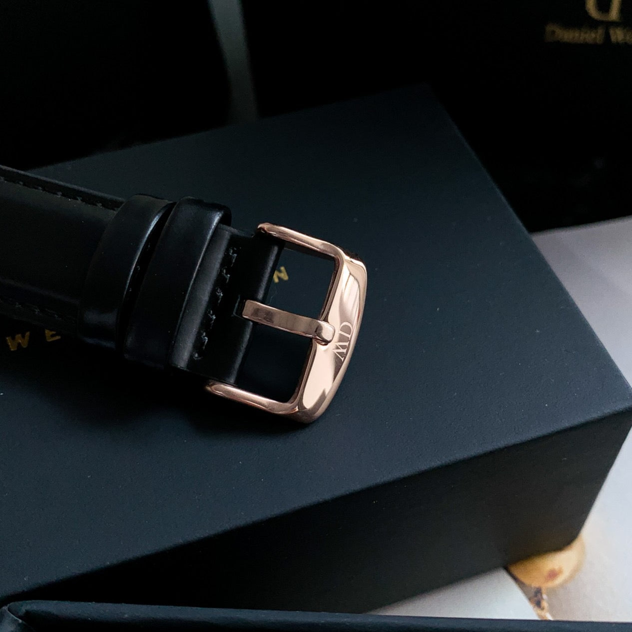 Cambridge Classic Leather Strap Men's Watch 40MM