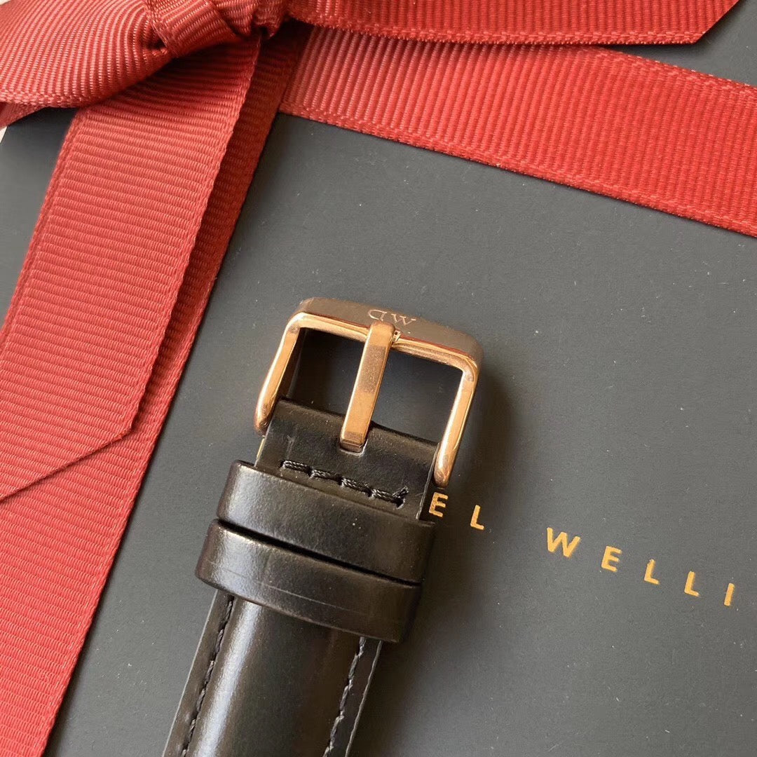 CLASSIC PETITE Metal Couple Watches