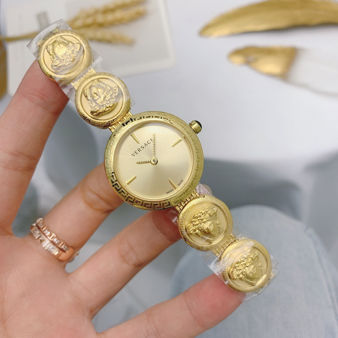 Classic Chronograph Watch 28MM