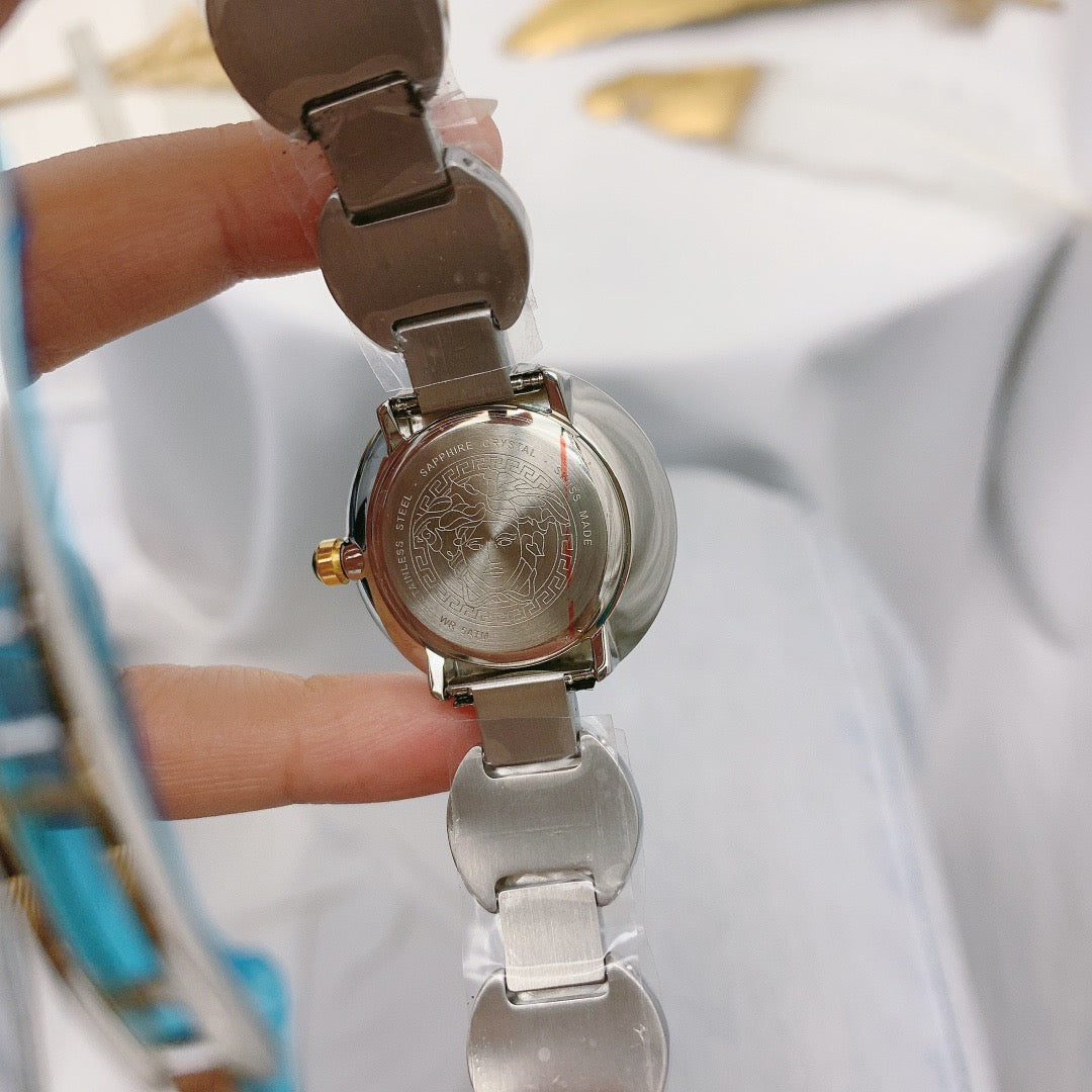 Classic Chronograph Watch 28MM