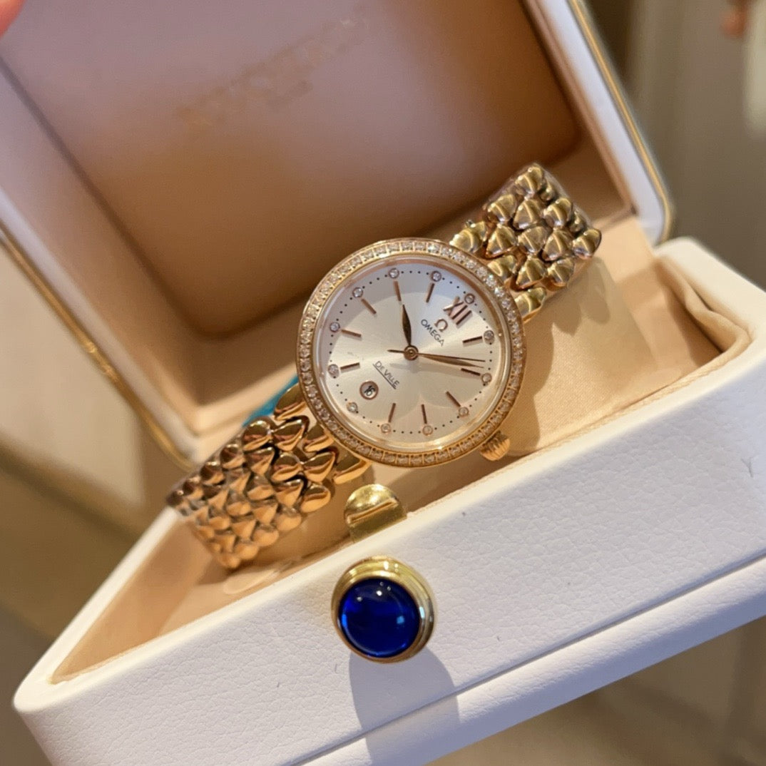 Fashionable Women's Quartz Watch 28MM