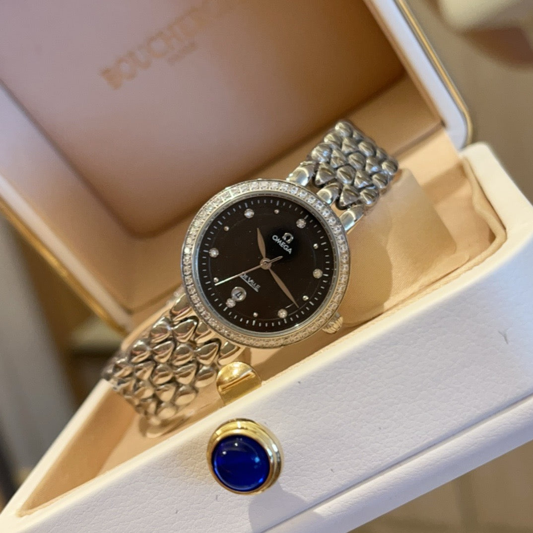 Fashionable Women's Quartz Watch 28MM