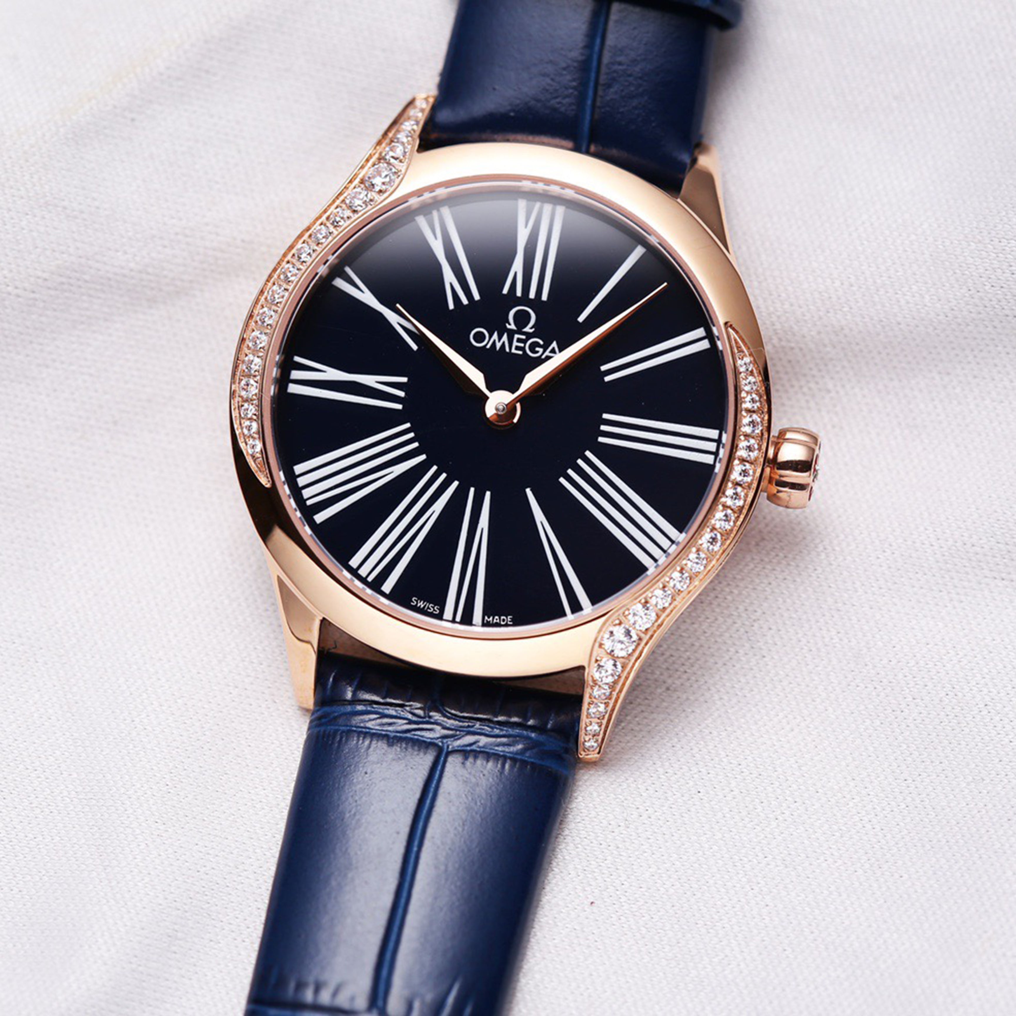 De Ville Quartz Ladies Watch 32MM