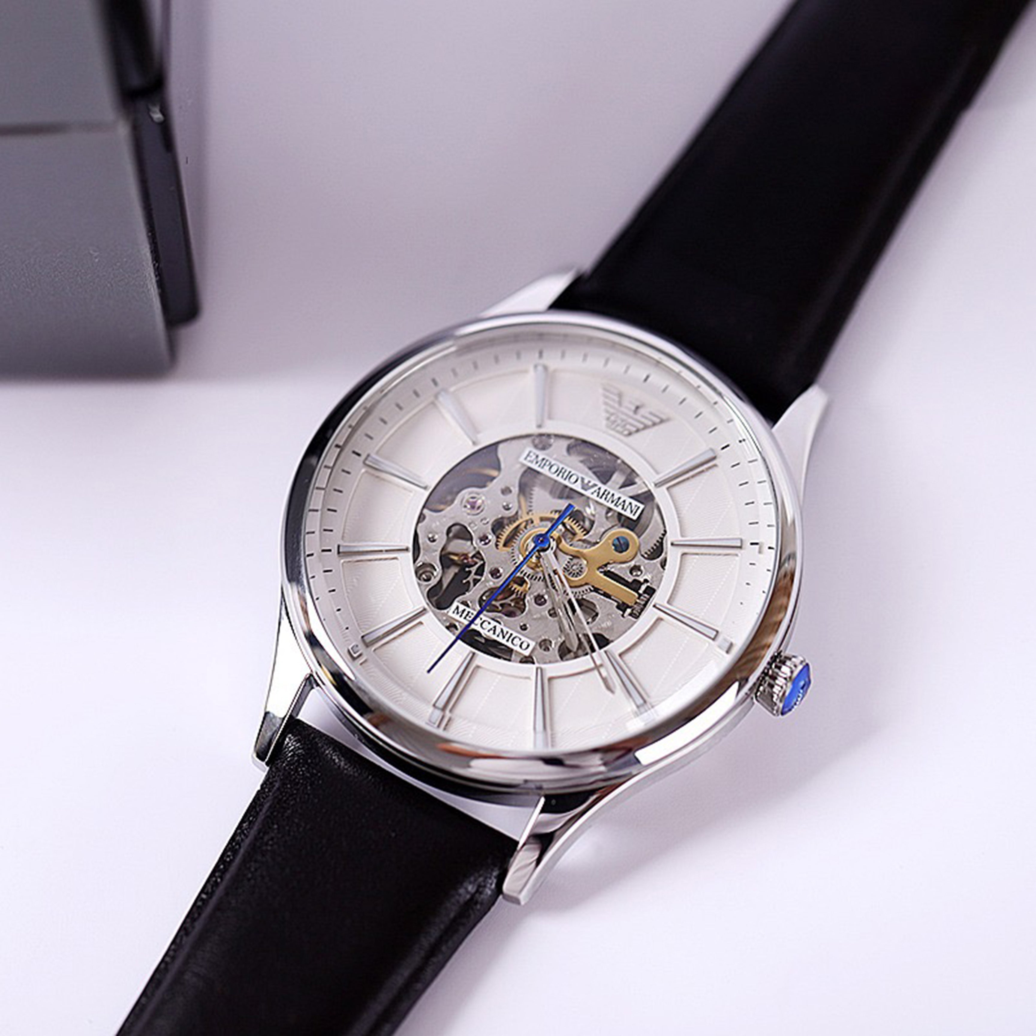 Men's Watch with 24-Hour Display