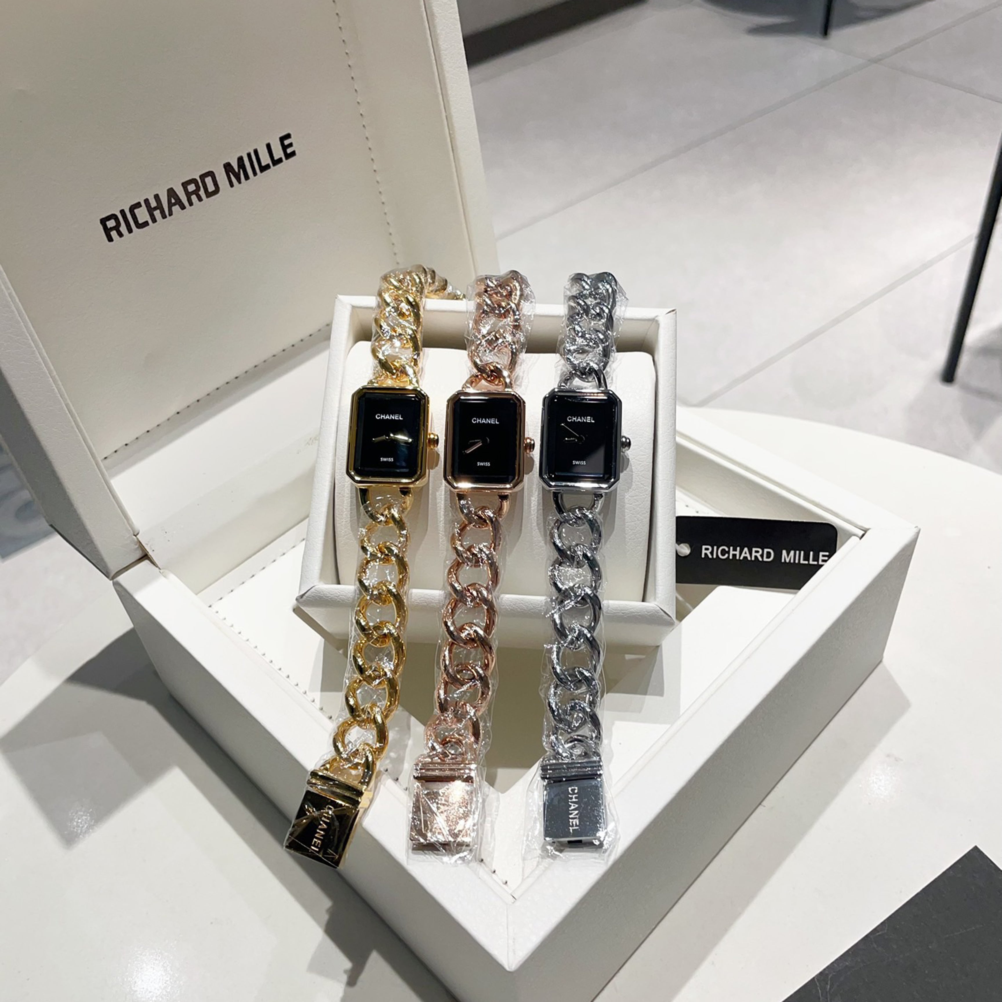 PREMIÈRE CHAÎNE Watch Collection