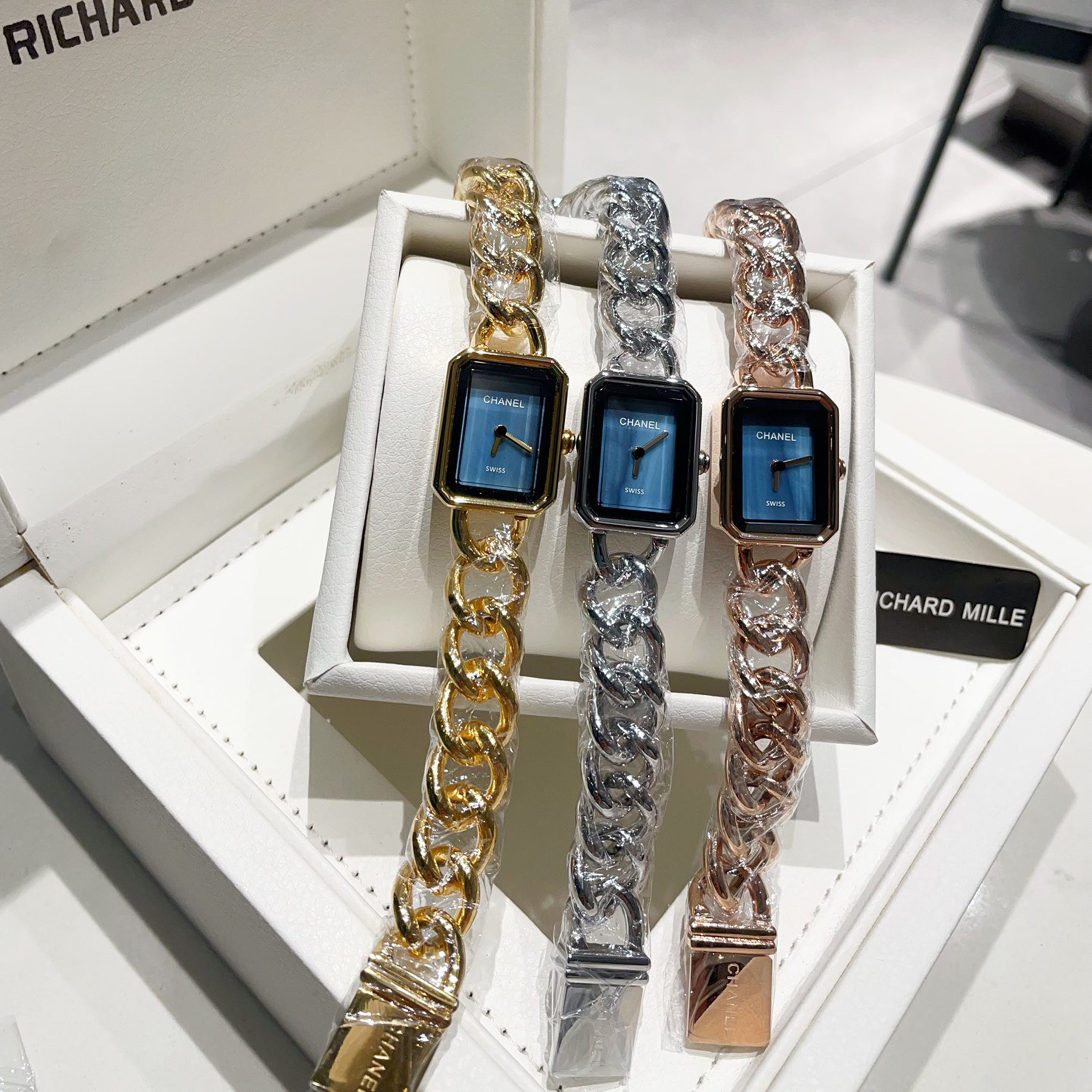 PREMIÈRE CHAÎNE Watch Collection