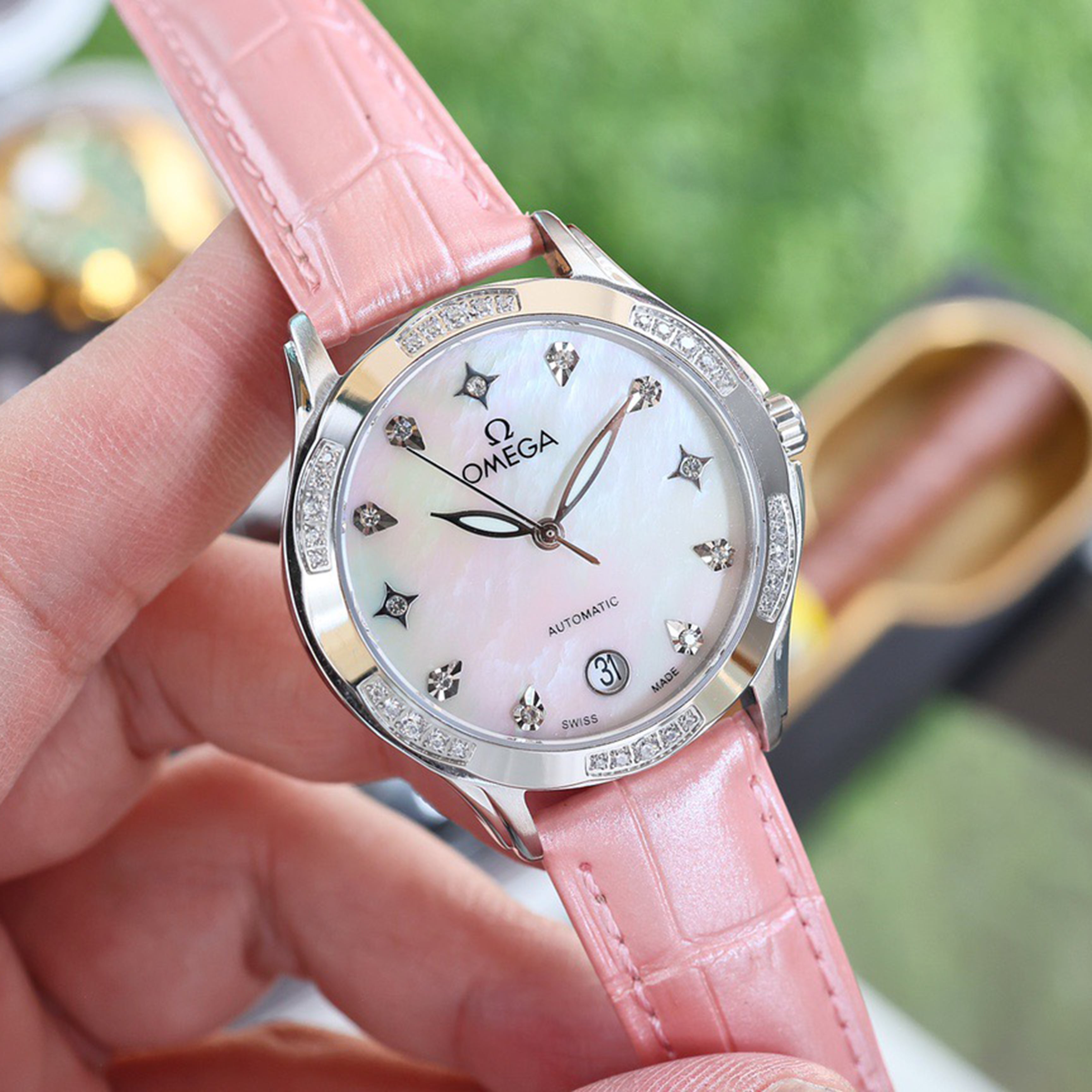 Elegant Ceramic Ladies' Watch